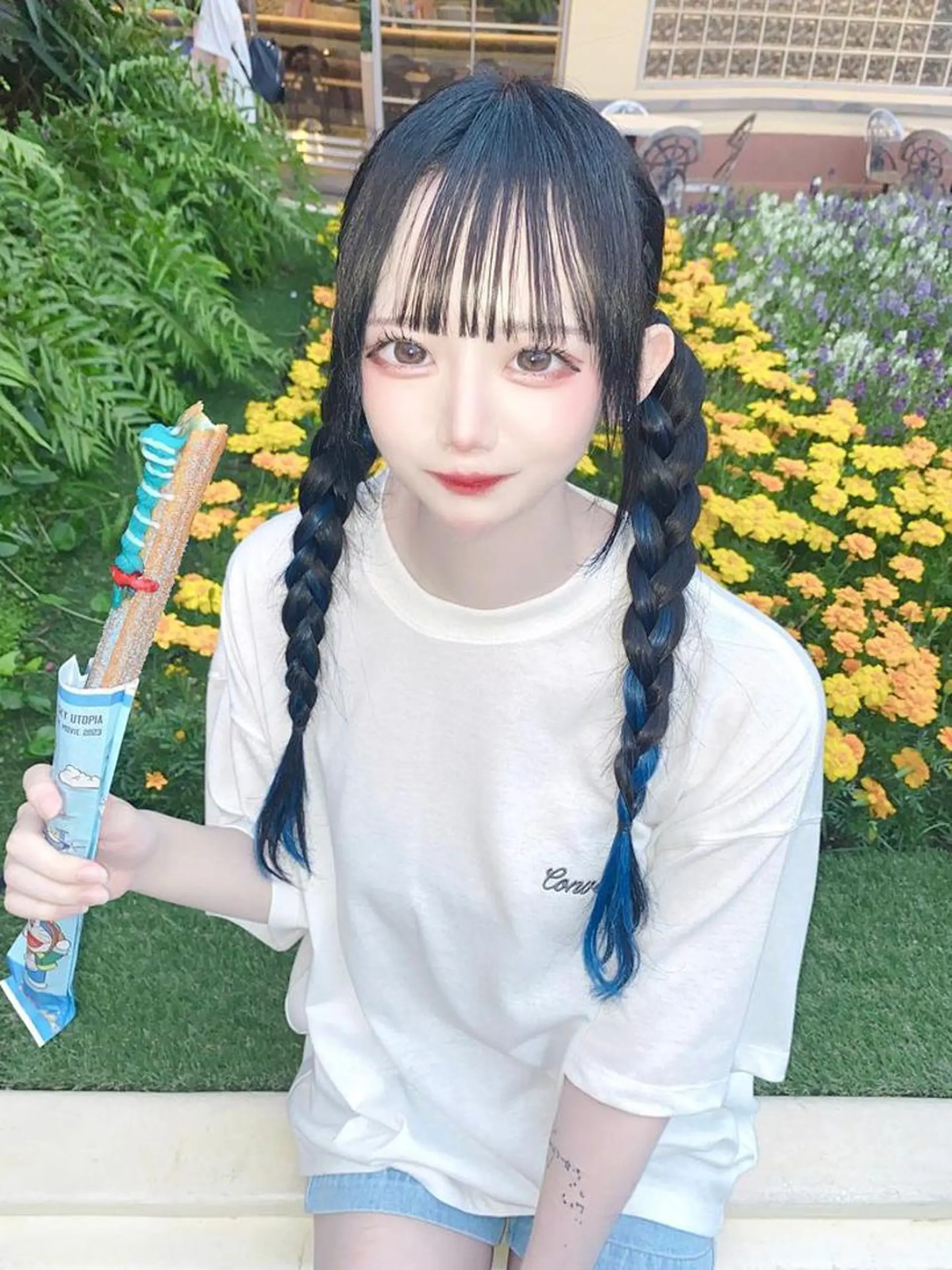 ロング カラー 黒髪 ブルーカラー ハイトーンカラー エクステ カット エクステ ハイトーンエクステ 🎩カズキ🎩のヘアスタイル