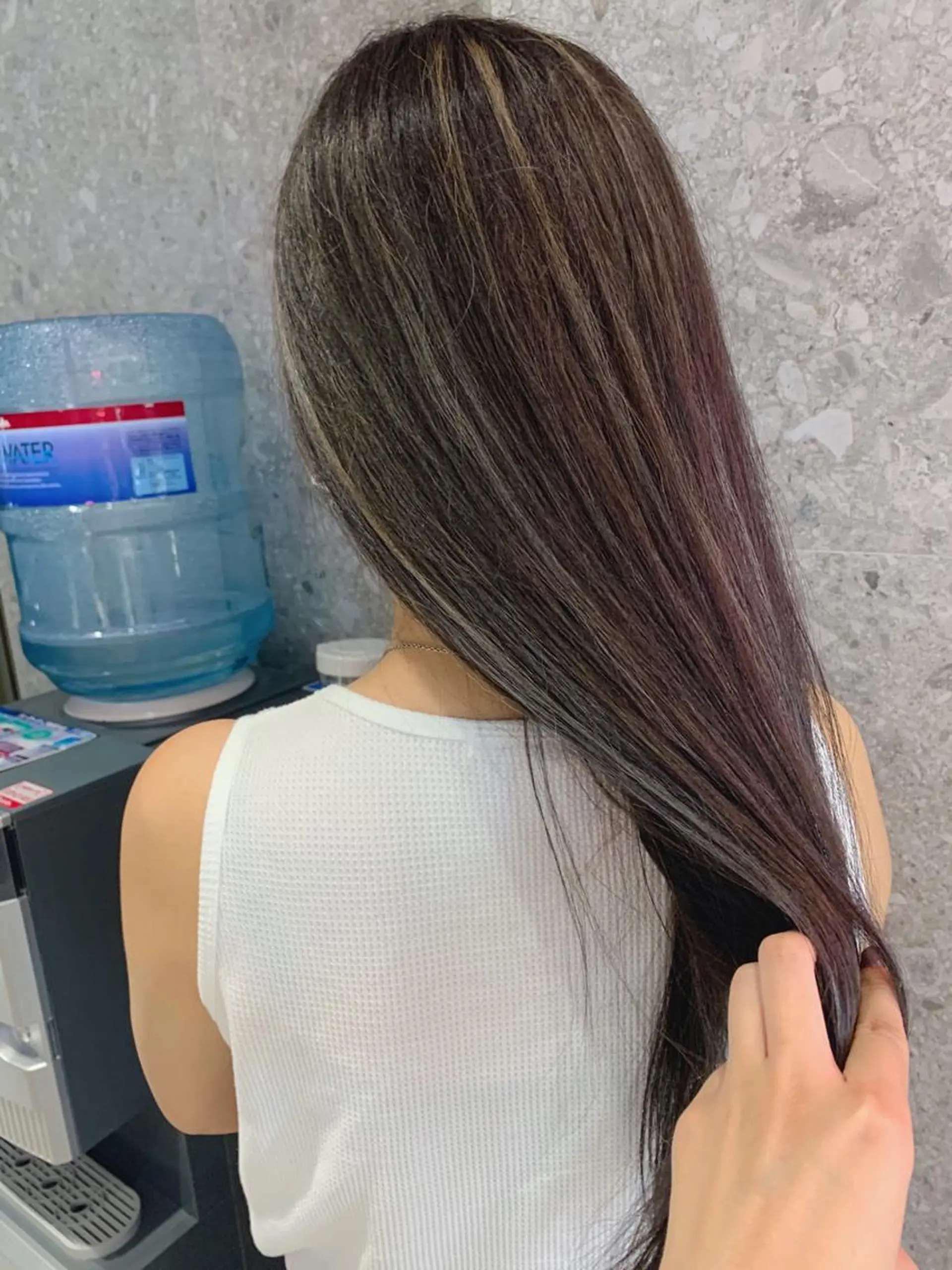 ロング カラー ハイライトカラー ハイライト 山下 千明のヘアスタイル