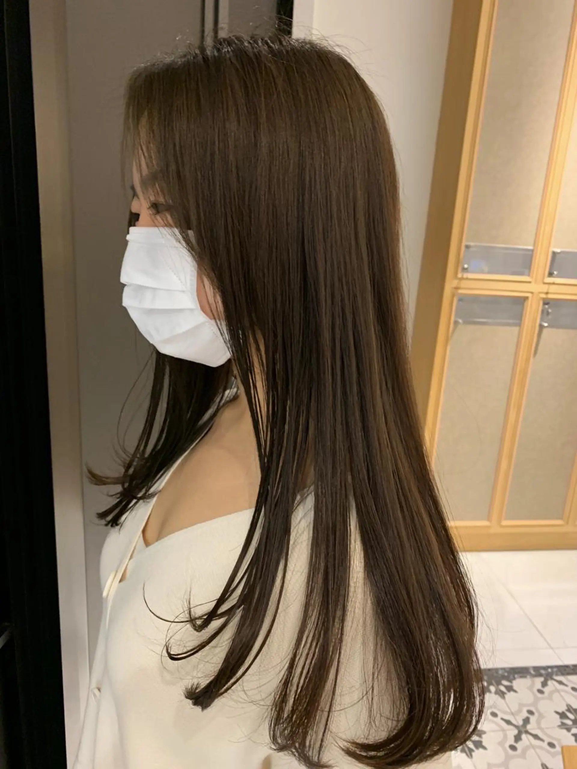 セミロング カラー ブリーチ 透明感カラー ブリーチなしカラー TENELE所属・チバ タクミのヘアスタイル