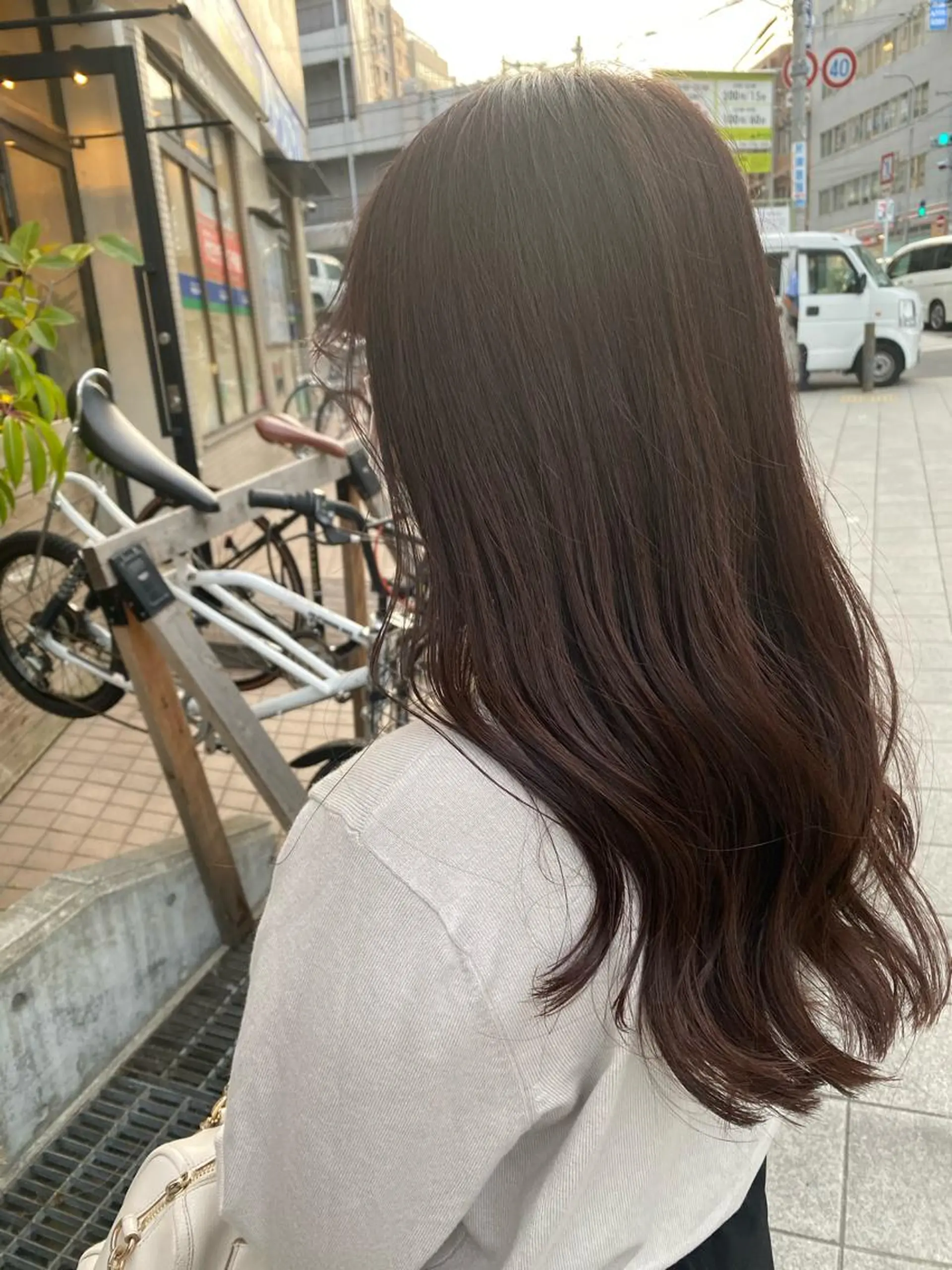 セミロング カラー 髪質改善 大内翔太のヘアスタイル