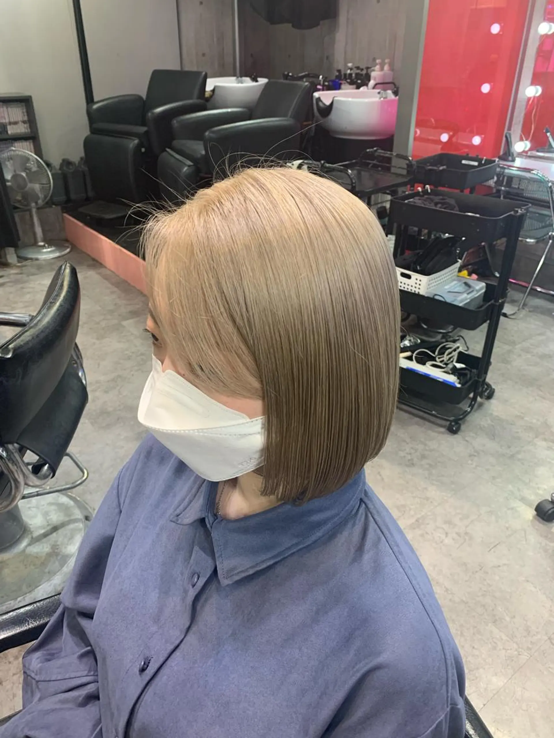 ショート カラー ベージュカラー ミルクティーベージュ ヘアカラー トリートメント ハイトーン/メンズ/ ウルフ特化   小松のヘアスタイル