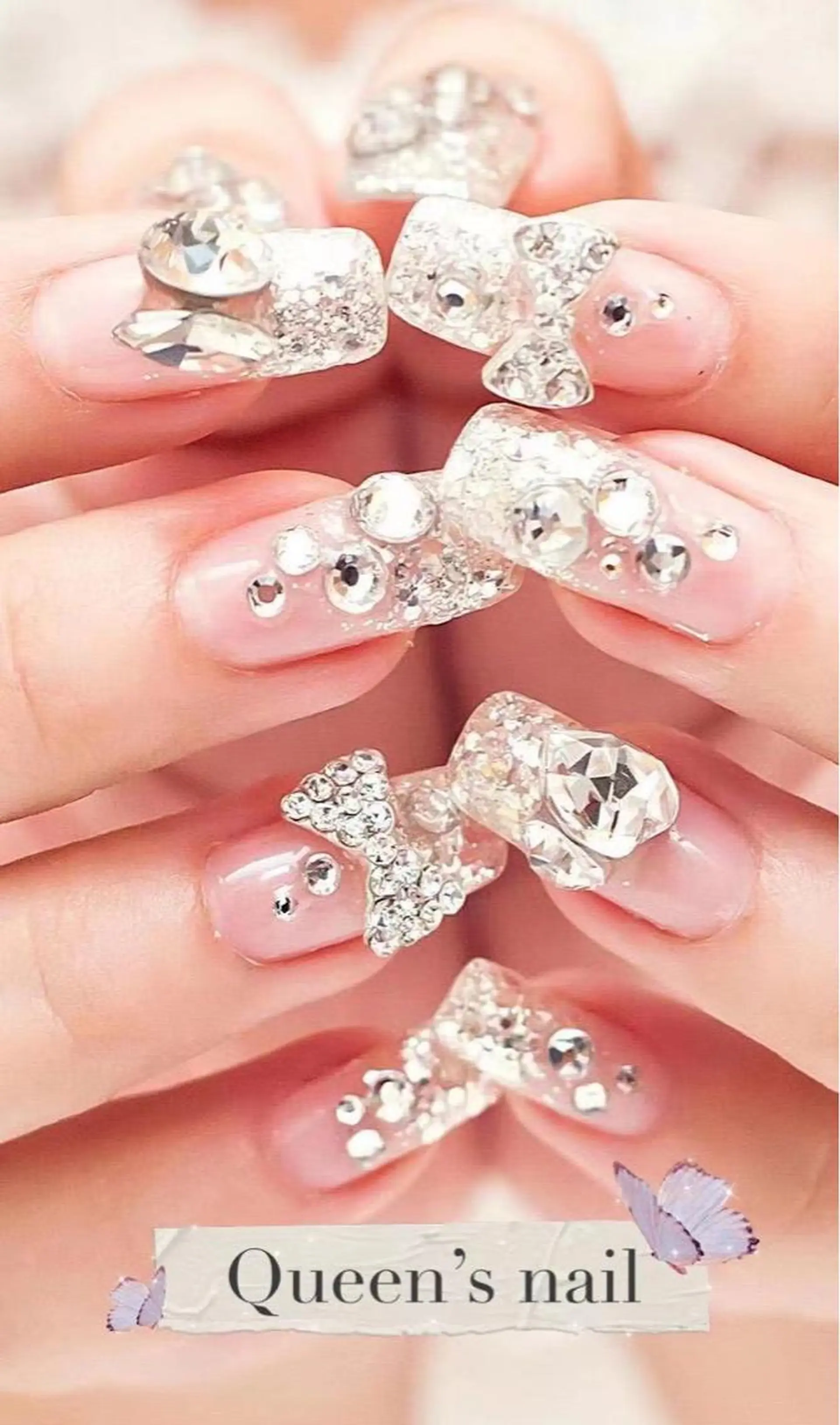 ネイル ストーンネイル ハンドネイル Queens ciciのネイルデザイン
