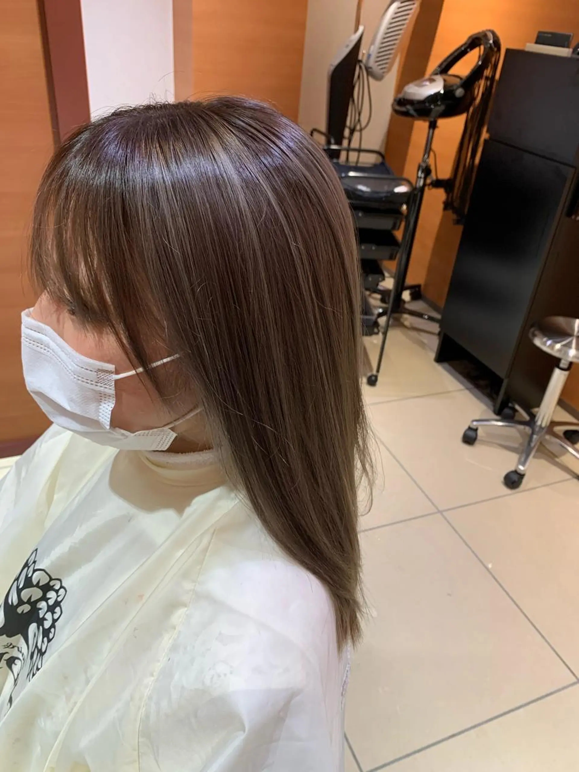 カラー ハイライトカラー Merly Osakaのヘアスタイル