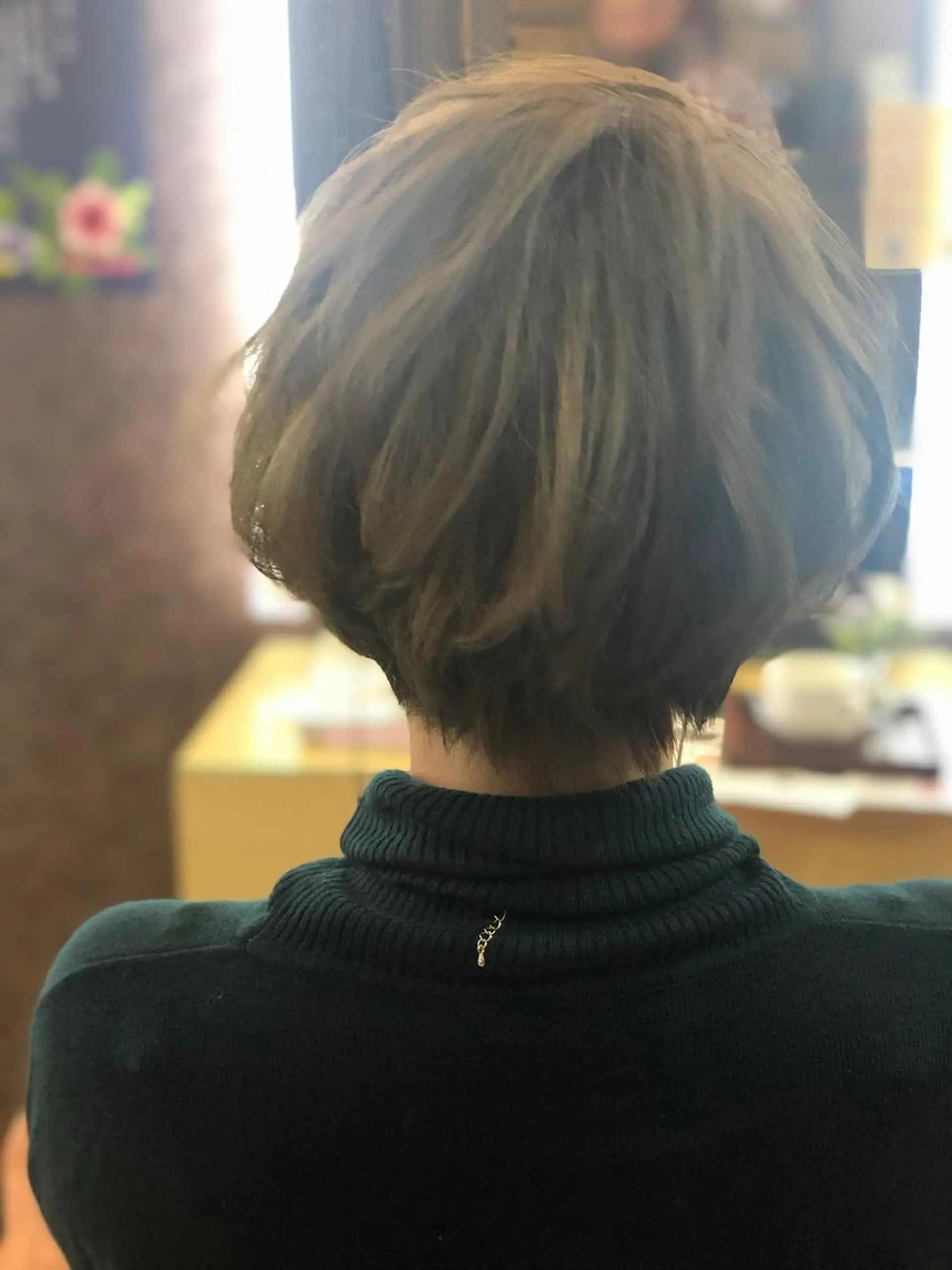 ショート カラー ショートボブ 透明感カラー グレージュ ボブ ショートヘア 小倉 教志のヘアスタイル