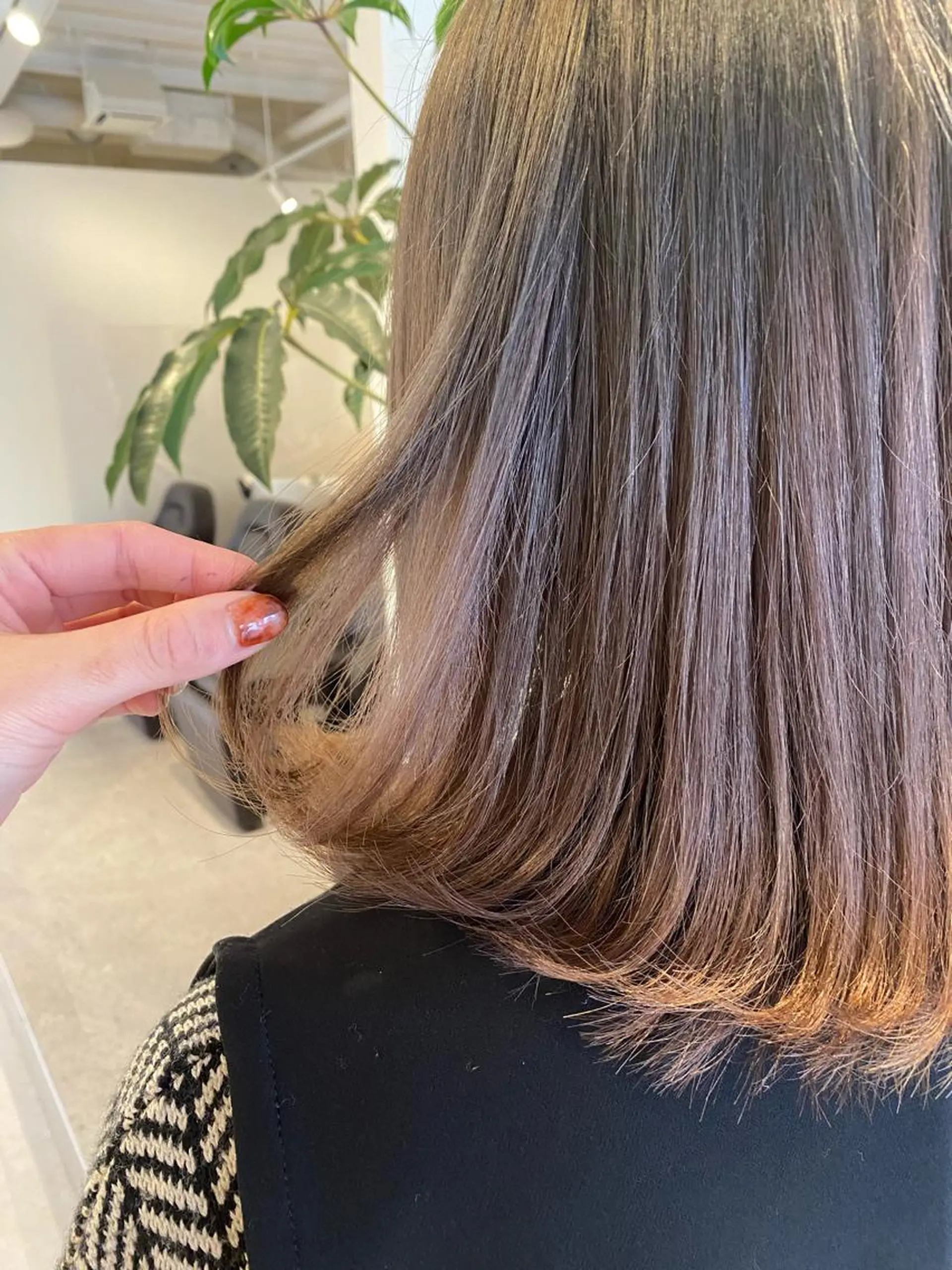 ミディアム カラー ヘアカラー 梛木 唯のヘアスタイル