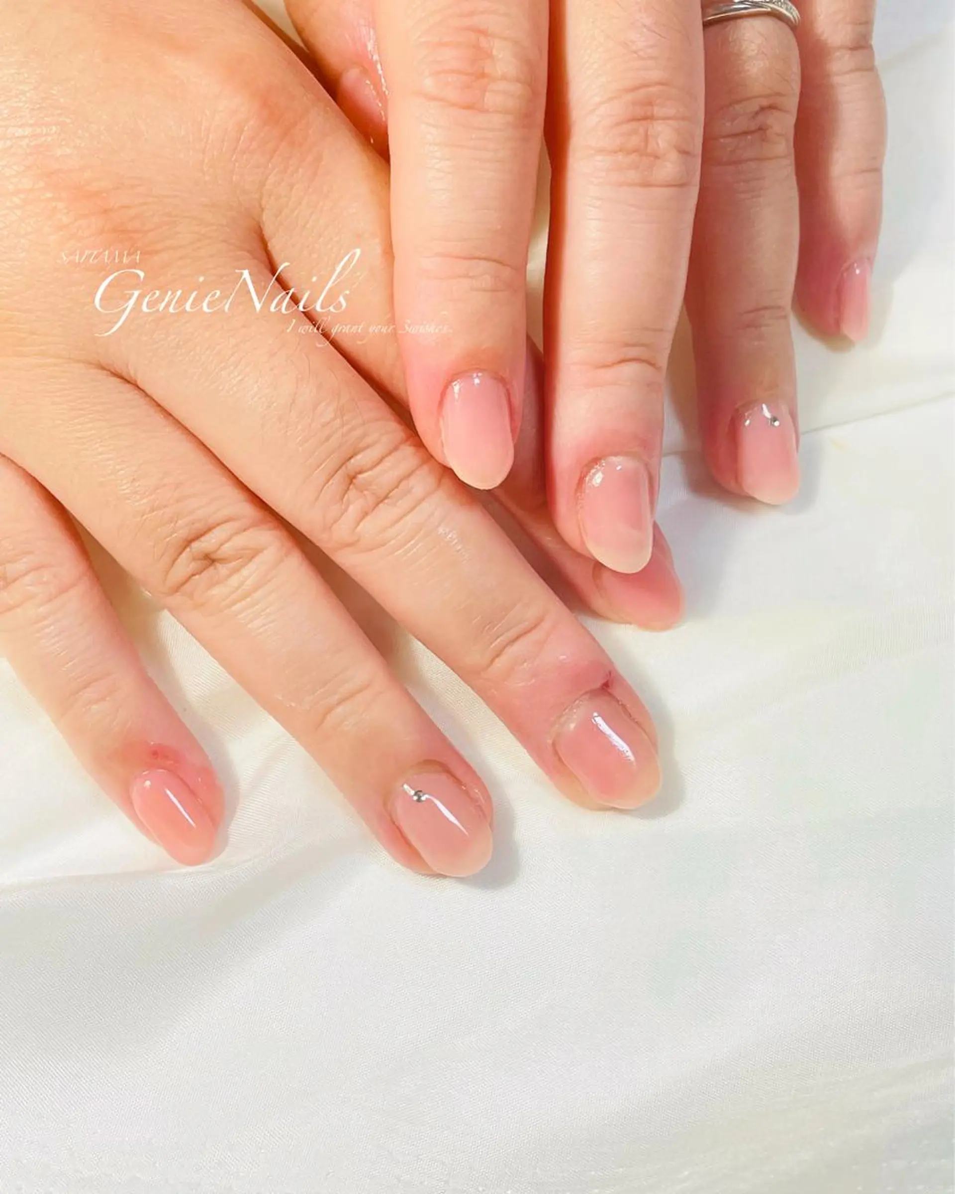 ネイル フットネイル キラキラネイル ロングネイル ニュアンスネイル ワンカラーネイル Genie Nailsのネイルデザイン