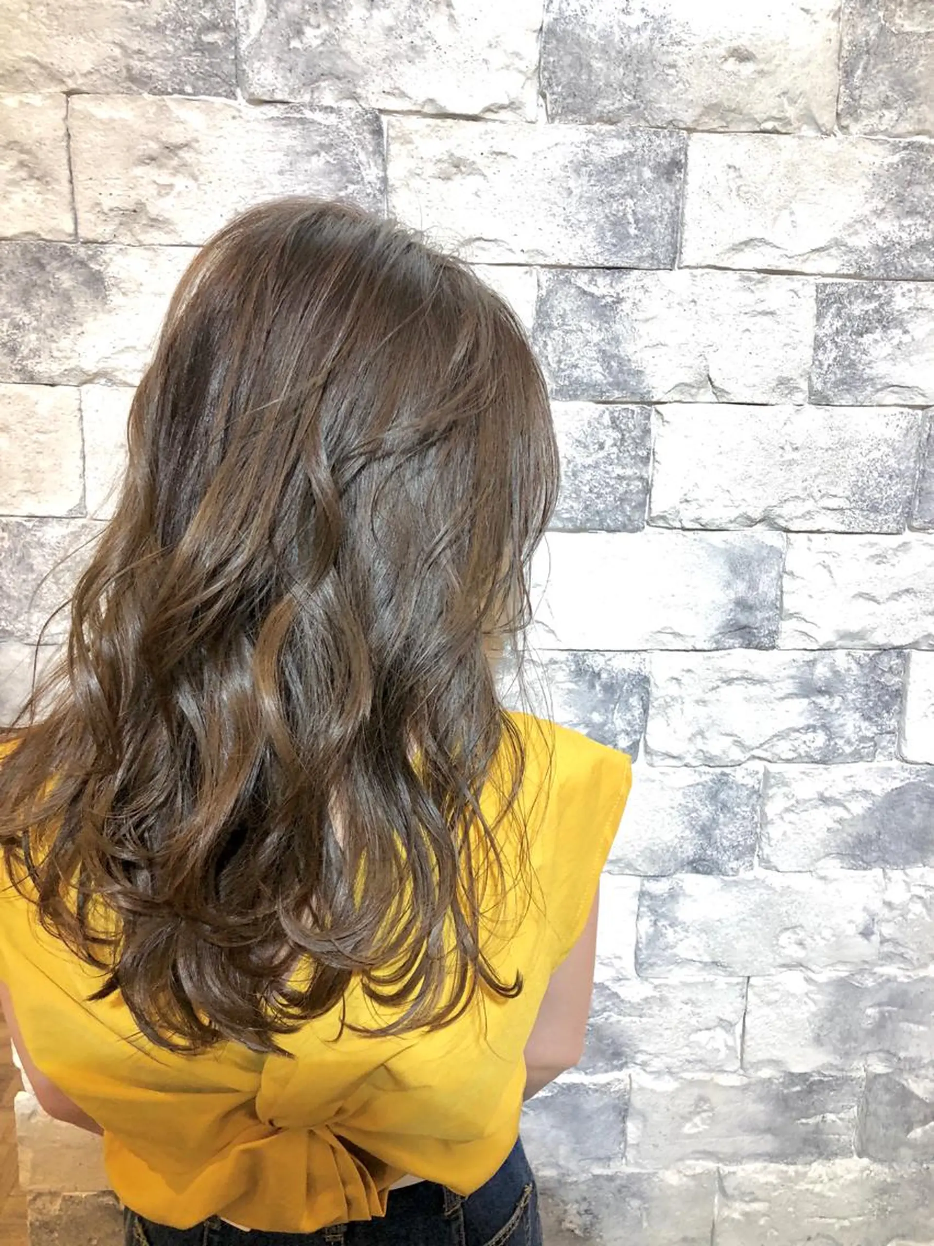 セミロング カラー アッシュ ベージュカラー グラデーションカラー グレージュ ハイライトカラー AUBE HAIRazul吉祥寺所属・綺麗な髪質にしたい方 限定🌈清水　祥のヘアスタイル