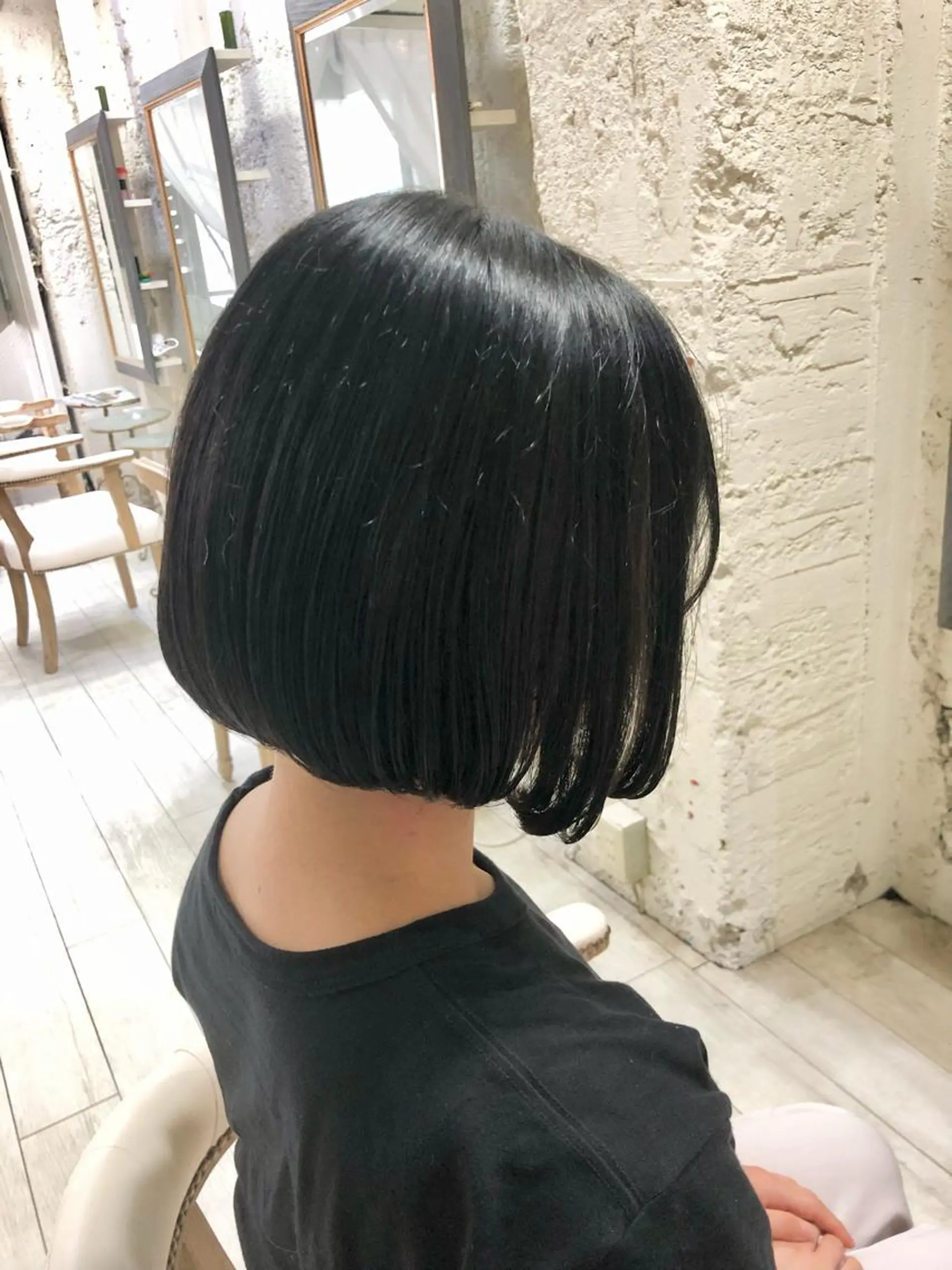 ショート カラー 黒髪 ブルーカラー ブルーブラック ボブ カット 興津/韓国レイヤー ダブルカラー美髪縮毛のヘアスタイル