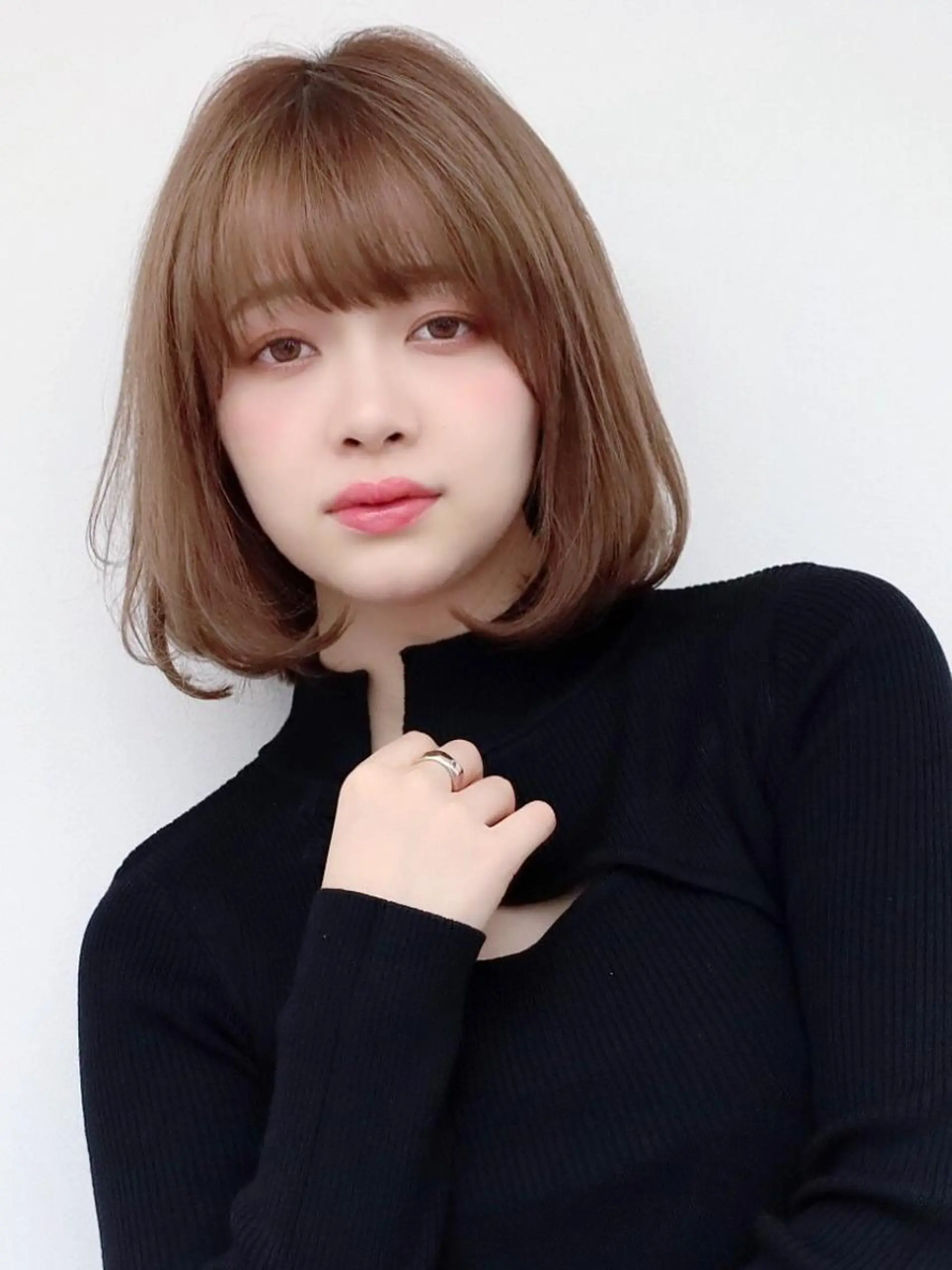 ミディアム 小川 夏生のヘアスタイル