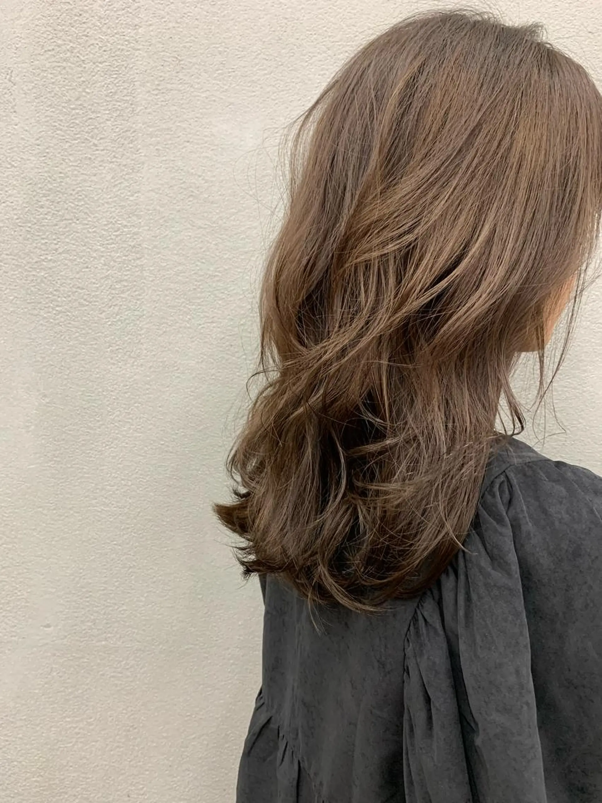 ミディアム カラー 亀田 泰生のヘアスタイル