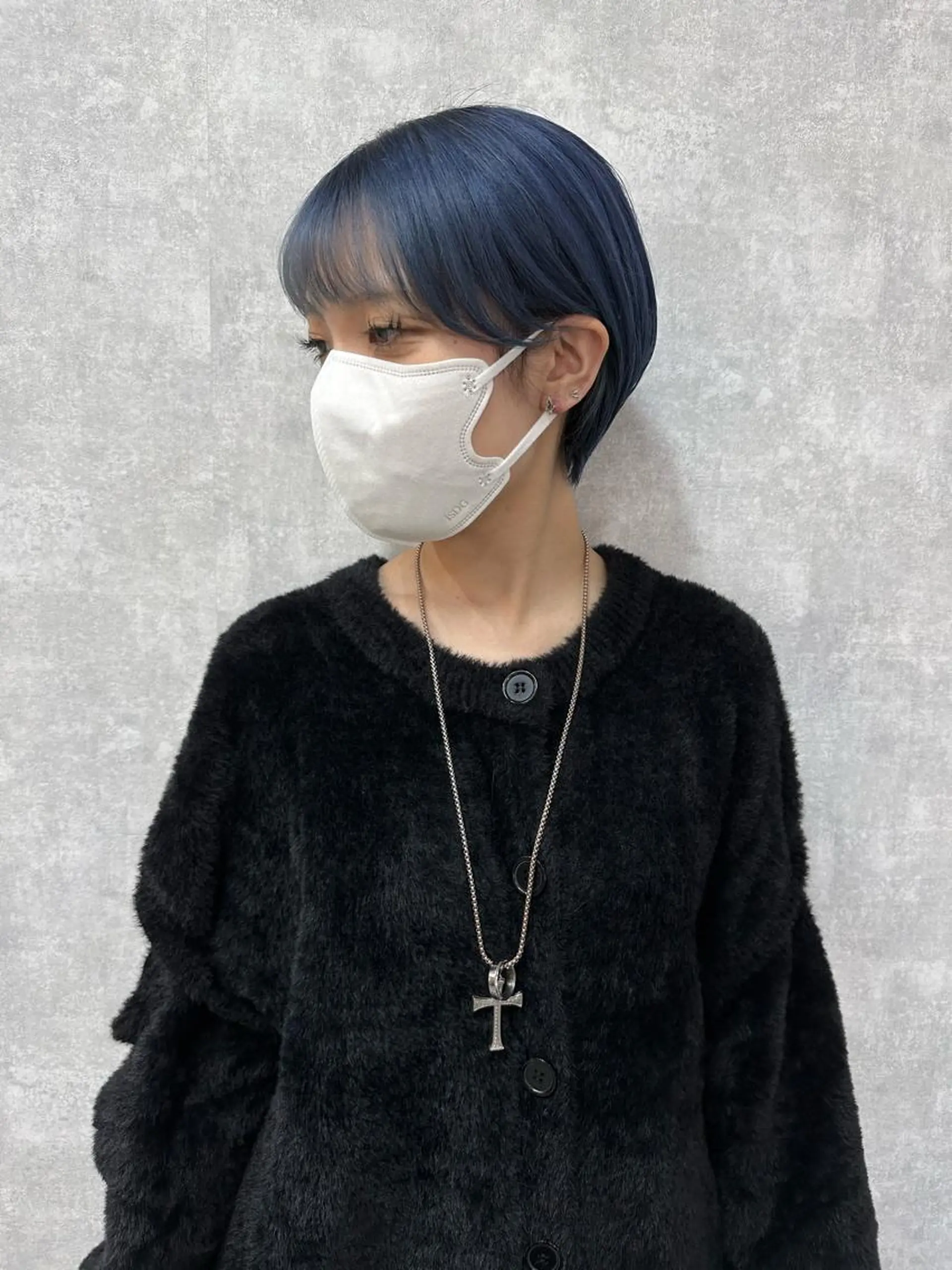 ショート 切りっぱなしボブ ショートボブ ハンサムショート 丸みショート アッシュ カット ヘアカラー トリートメント モテ髪/ボブ/ショー ト/アダチフウトのヘアスタイル