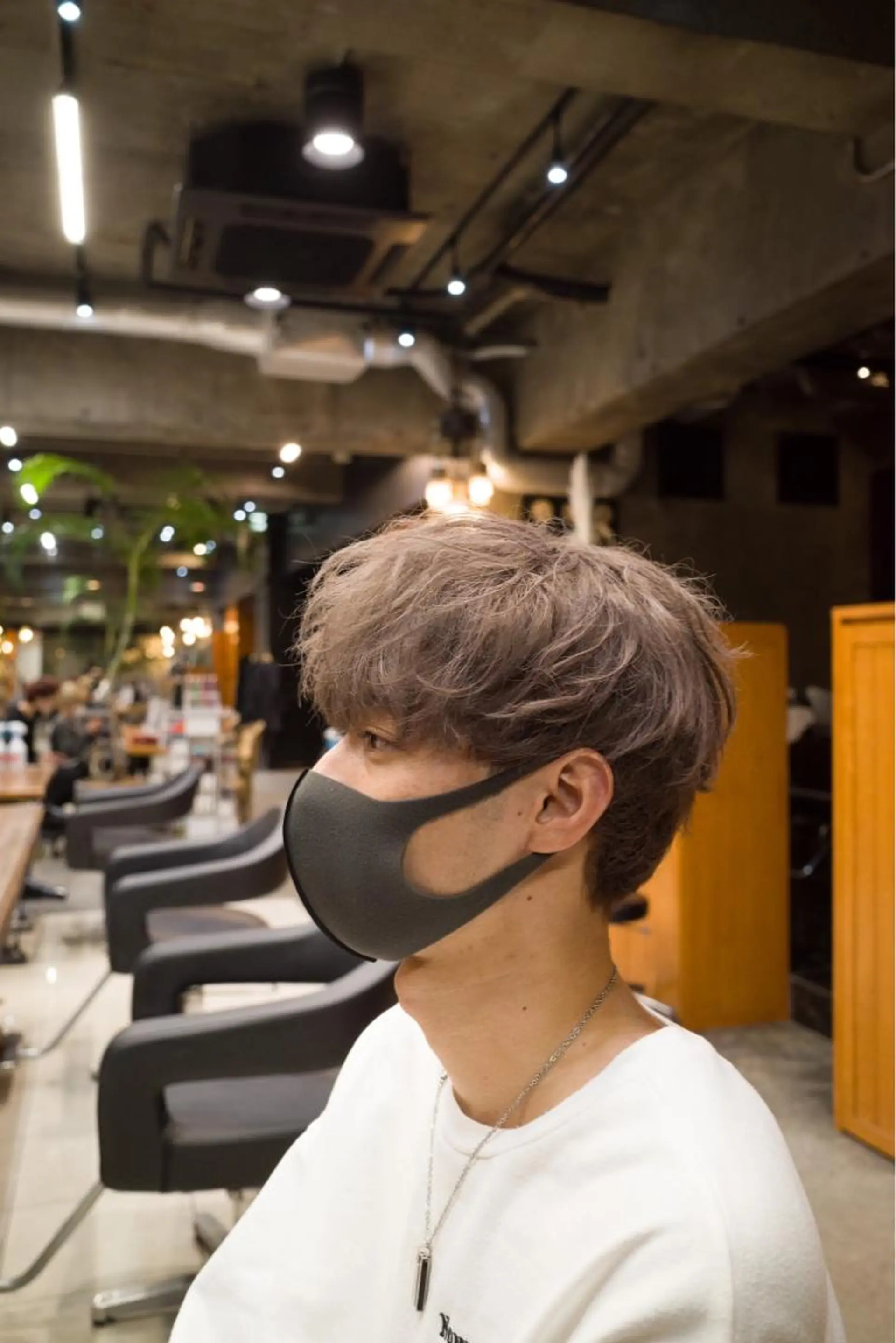 ショート カラー メンズ ベージュカラー ミルクティーベージュ メンズパーマ特化 🌟Gakutoのヘアスタイル