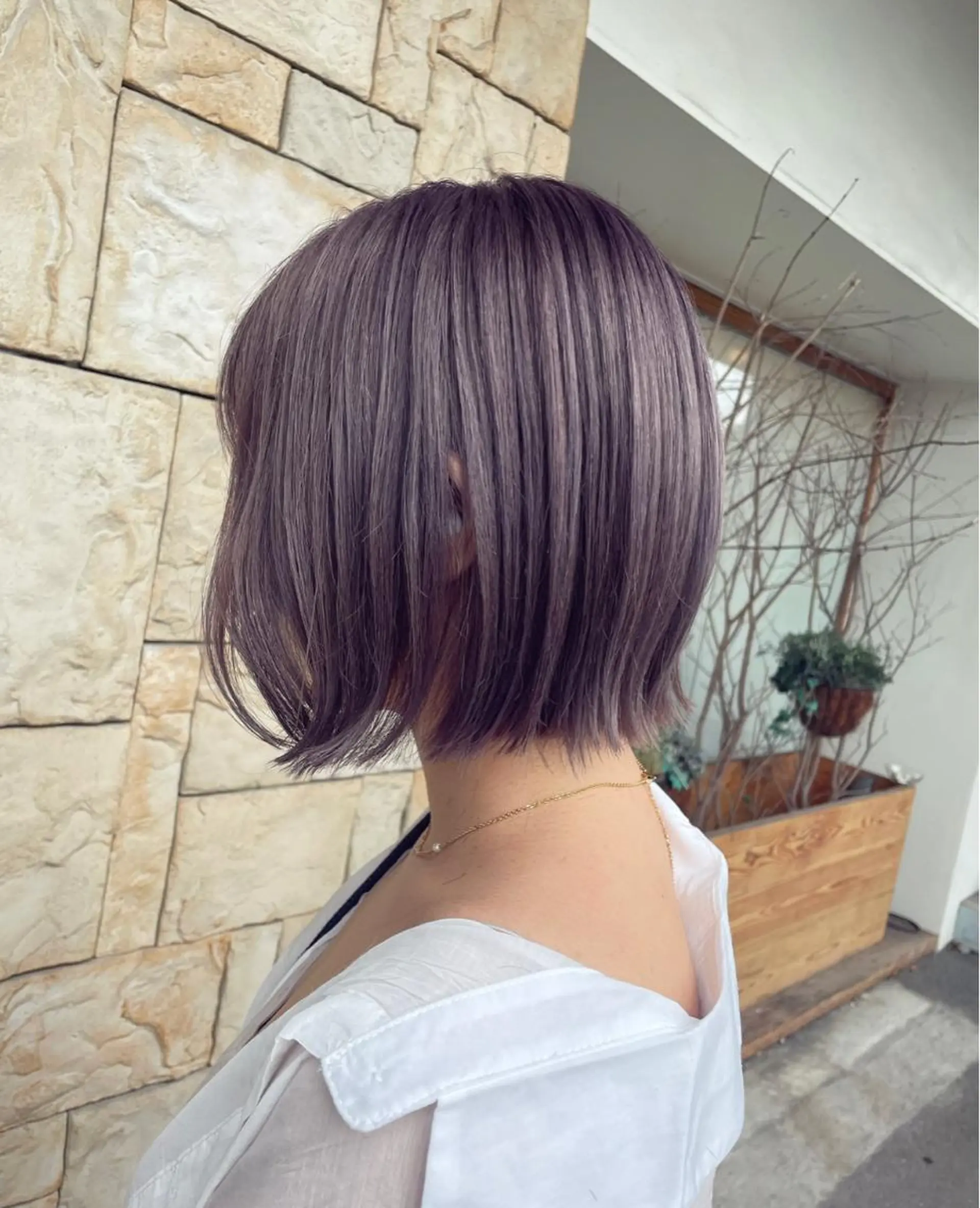ショート 切りっぱなしボブ ボブ F-LILA (リラ)Ainaのヘアスタイル