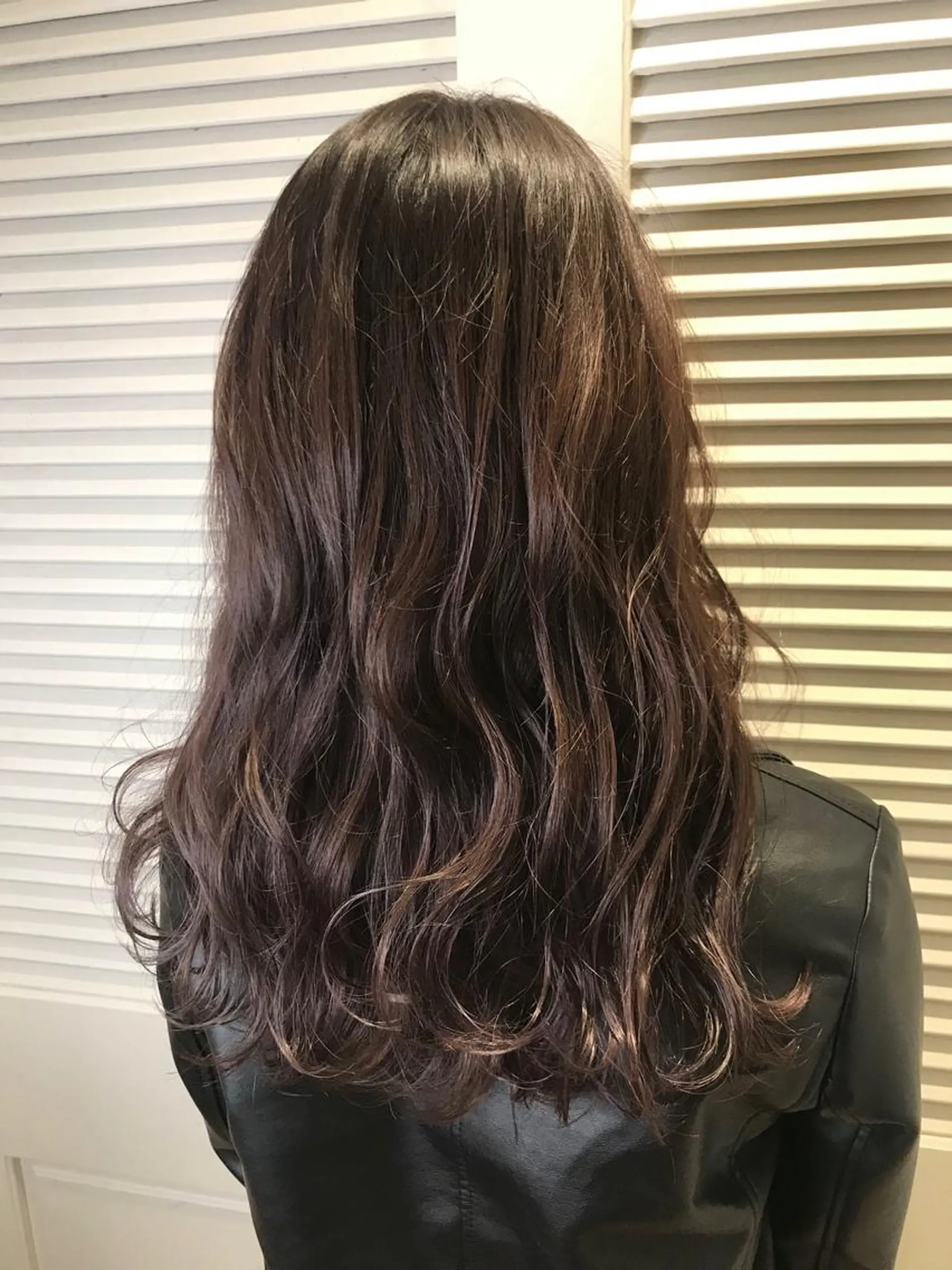 セミロング アッシュ 渋谷ハイトーン/ デザインカラー阿部のヘアスタイル