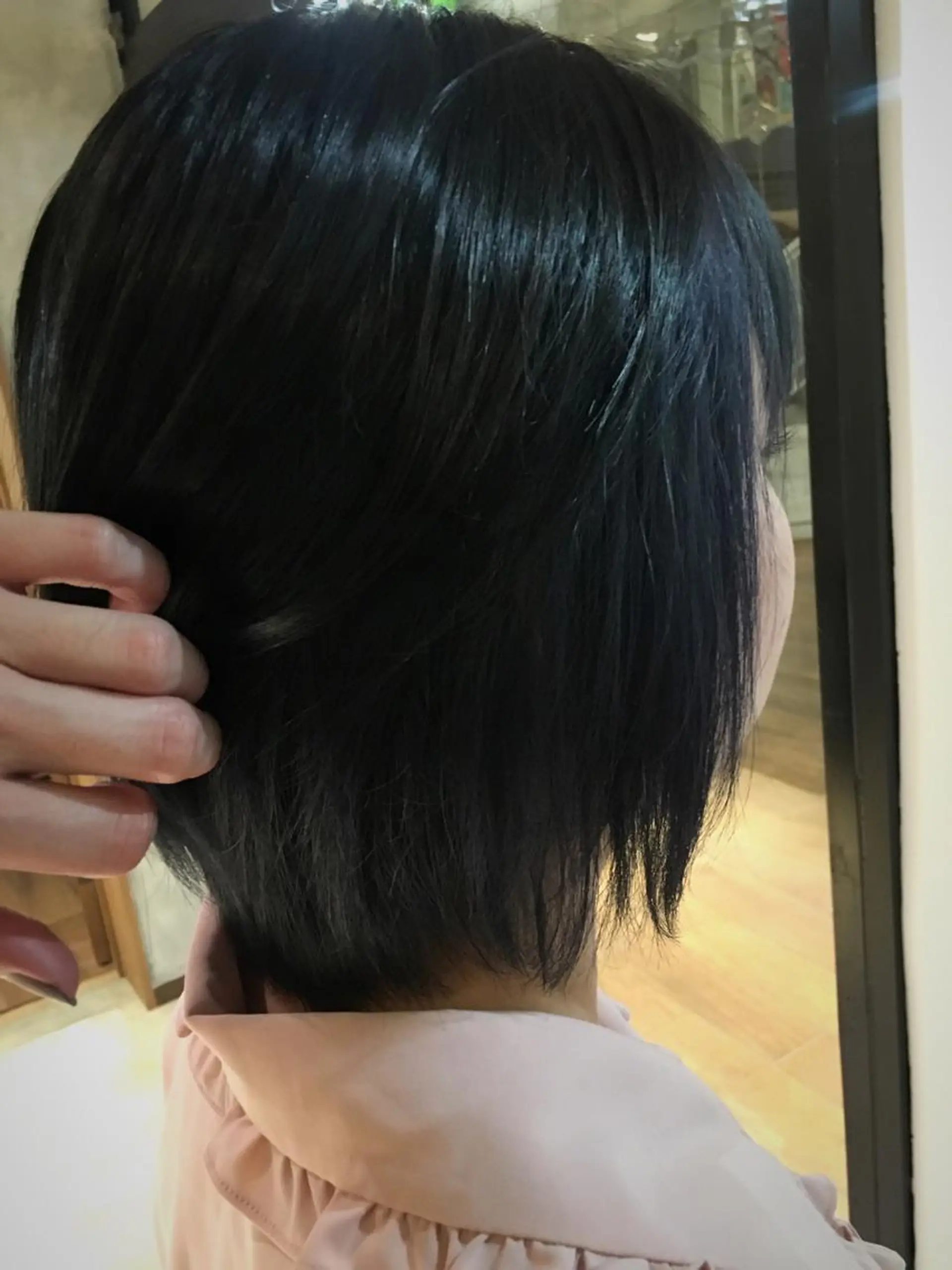 ショート カラー ブルーカラー ネイビーカラー 松村 崇弘のヘアスタイル