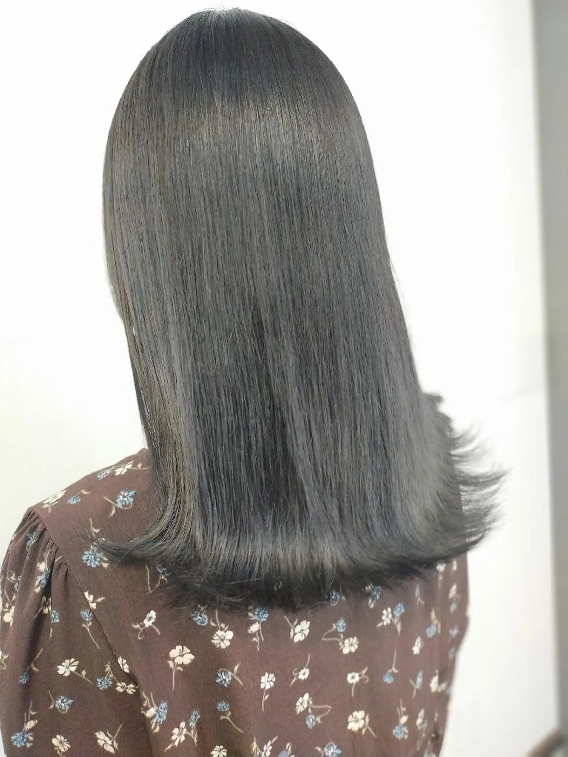 ミディアム NANAI HIROKIのヘアスタイル