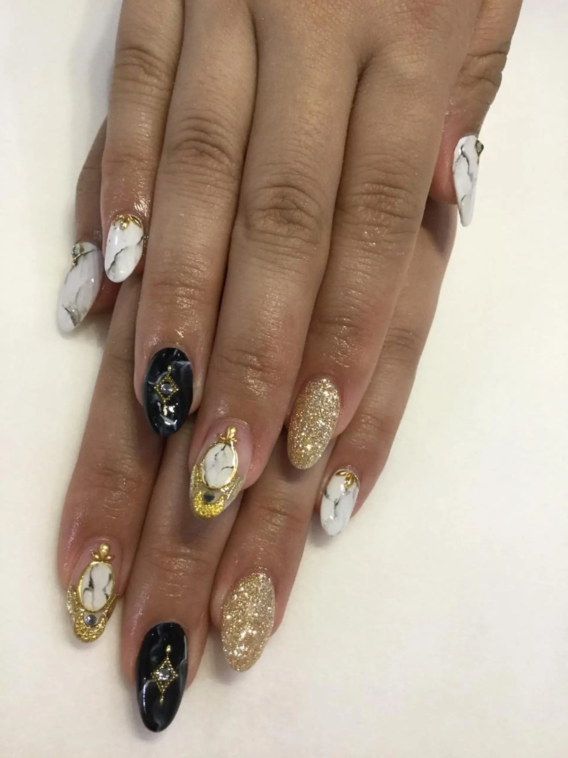 ネイル ハンドネイル 💎🐰 saki. m 🐰💎のネイルデザイン