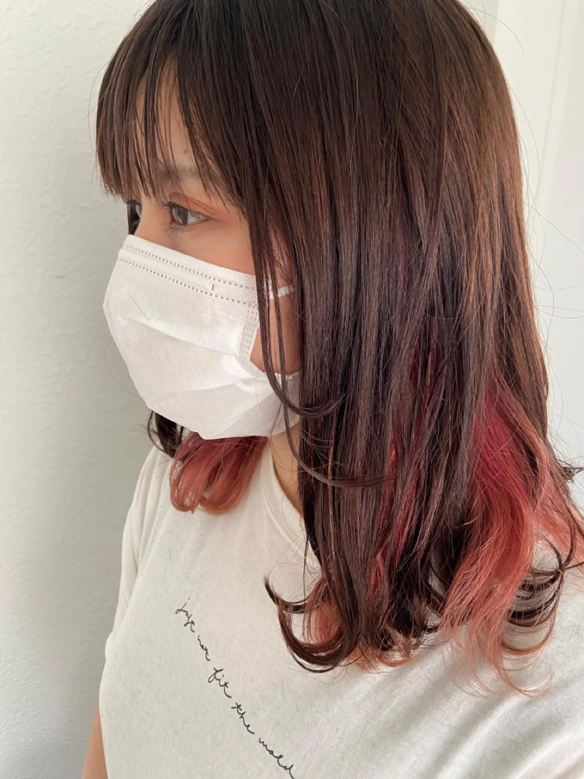 ミディアム カラー パーマ ヘアアレンジ メンズ ネイル マツエク・マツパ ビジネス メンズインナーカラー マッシュ メンズウルフカット アッシュ 久木原 ゆりのヘアスタイル