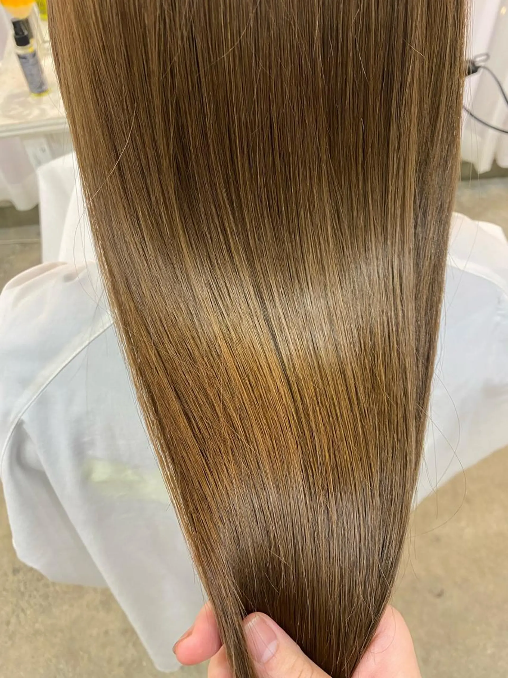 ロング カラー ベージュカラー ブリーチ ミルクティーベージュ ブリーチなしカラー 志賀 あずみのヘアスタイル