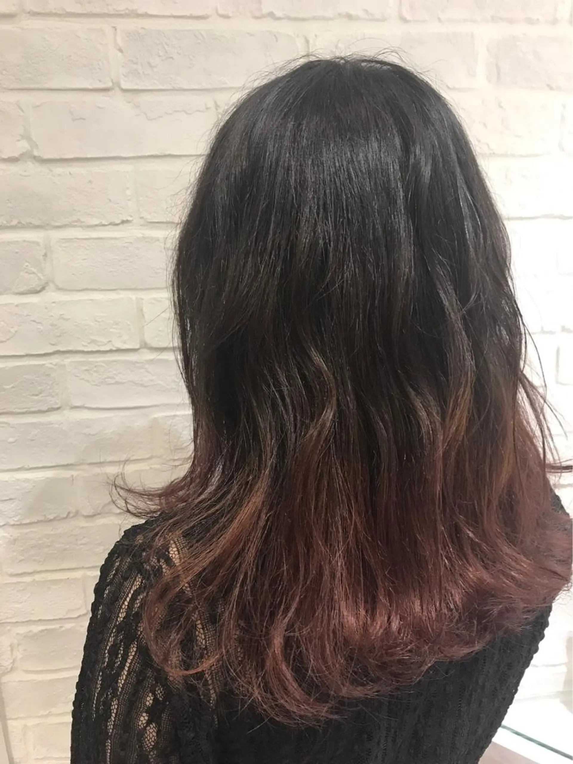 カラー グラデーションカラー 江原 彩華のヘアスタイル