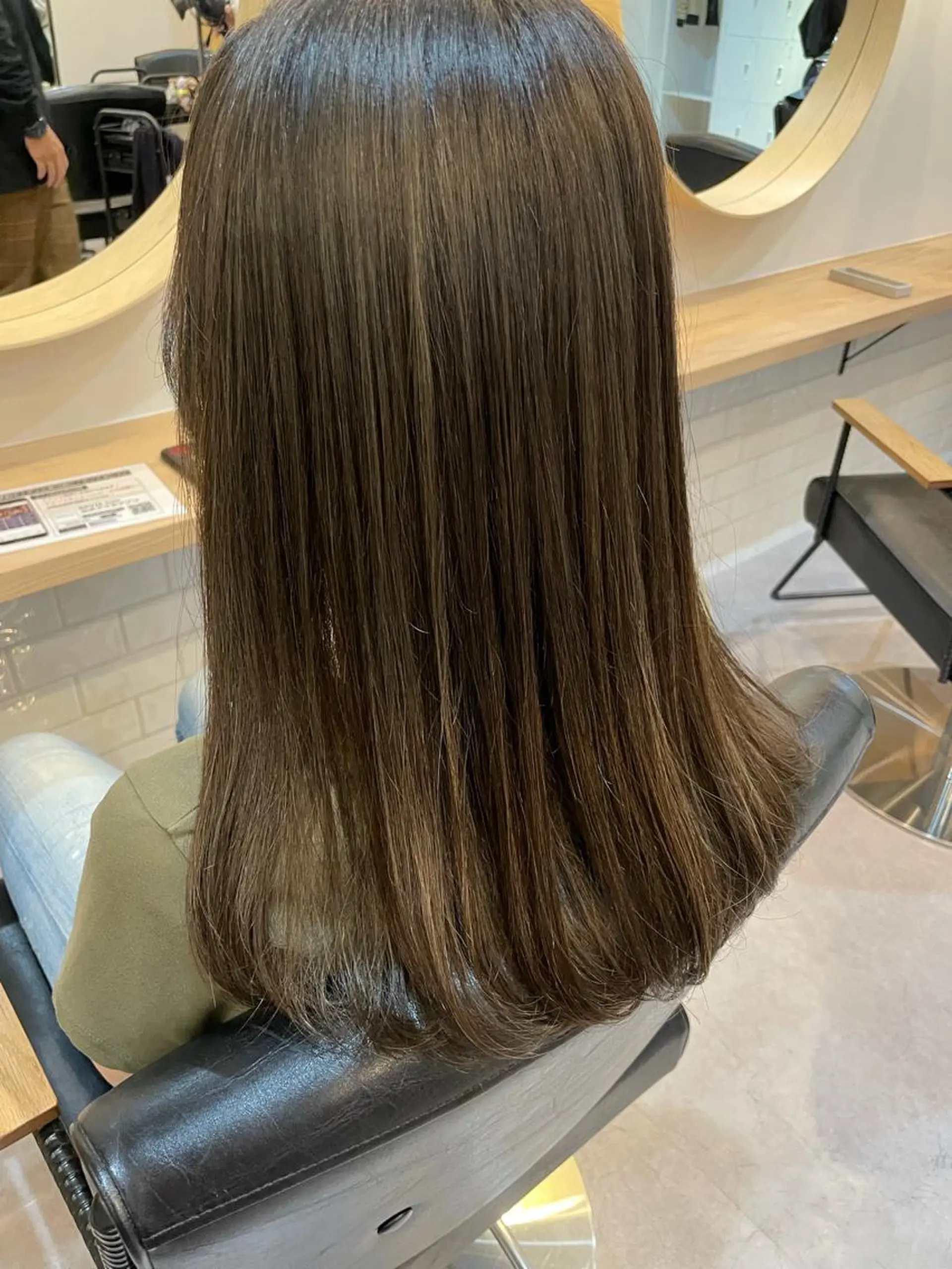 ロング カラー akane .のヘアスタイル