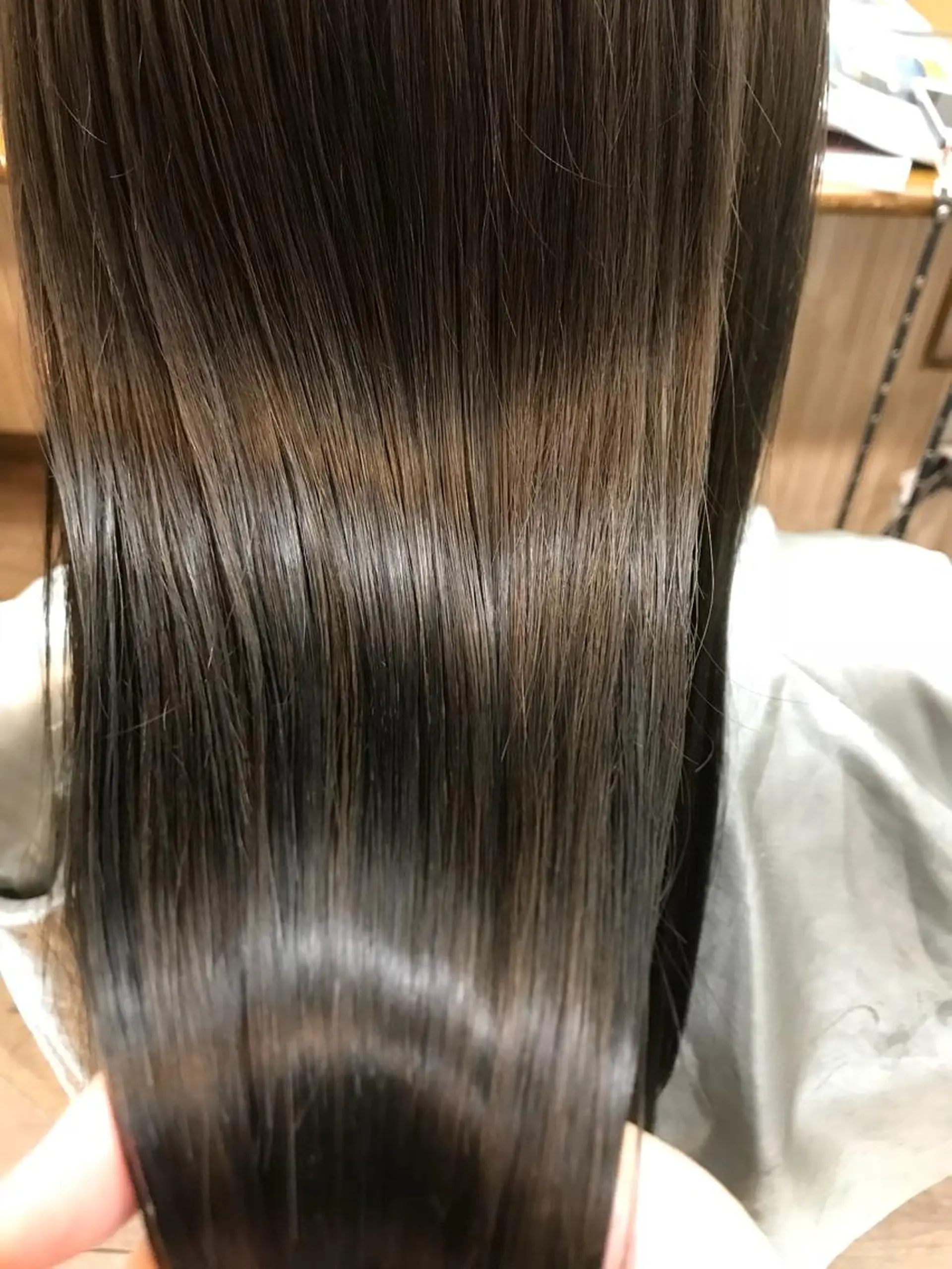 ロング カラー トリートメント ヘアカラー トリートメント アンダーバーホワイト_WHITE所属・_WHITE芝本 賢吾【天王寺店】のヘアスタイル