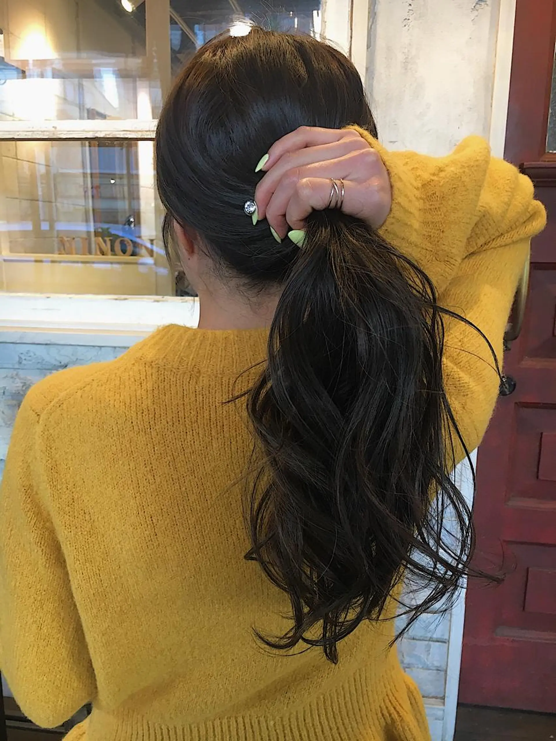 ロング カラー アッシュ ベージュカラー ヘアカラー KAIBORI ASUKAのヘアスタイル