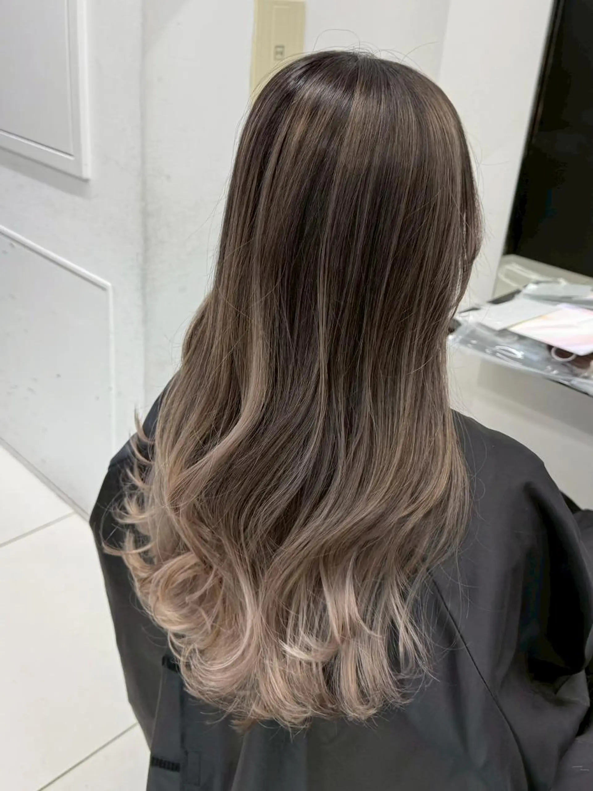 カラー アディクシーカラー アッシュ ブルーカラー ダークアッシュ グレージュ 【公式】amble luxe池袋東口🩷のヘアスタイル