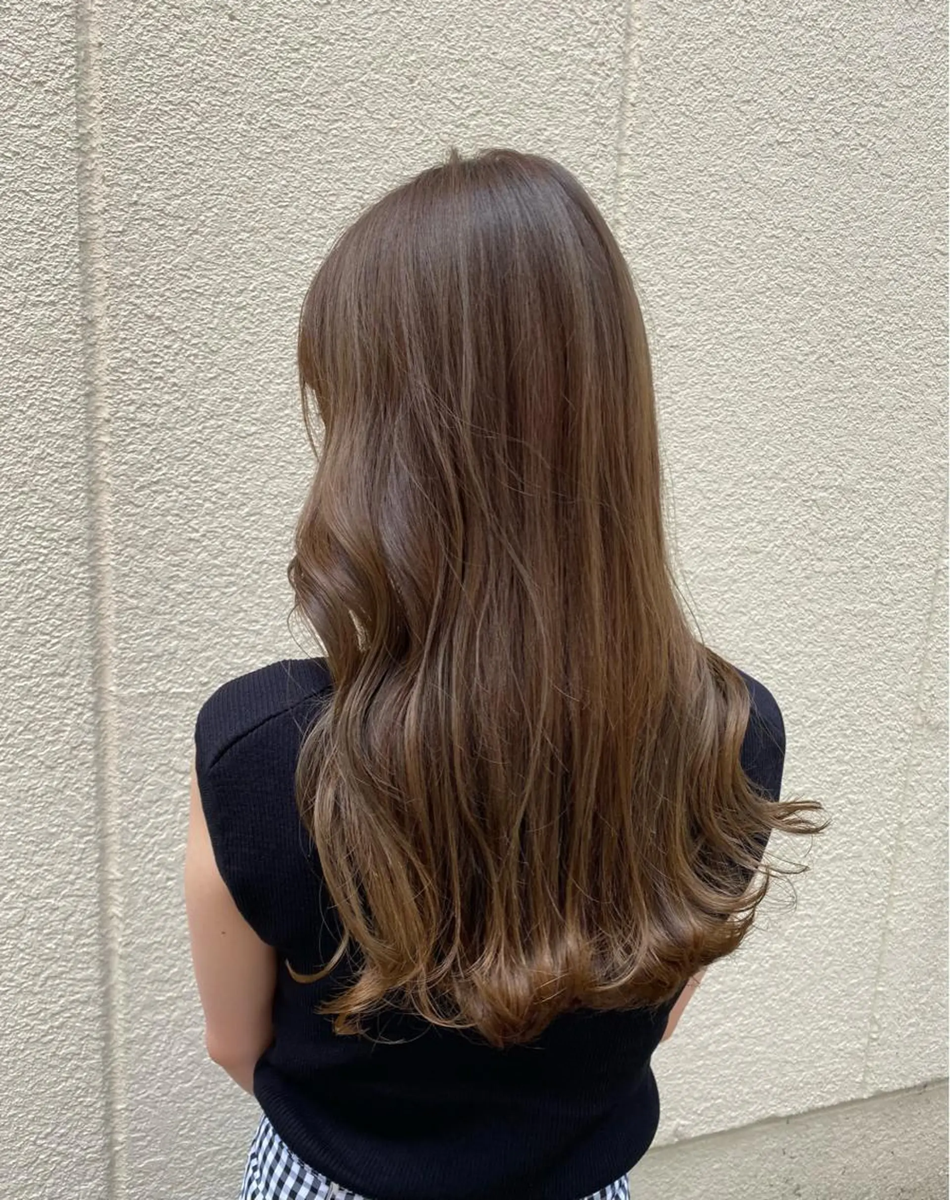 ミディアム カット ヘアカラー トリートメント レイヤーカット /透明感カラー西田のヘアスタイル