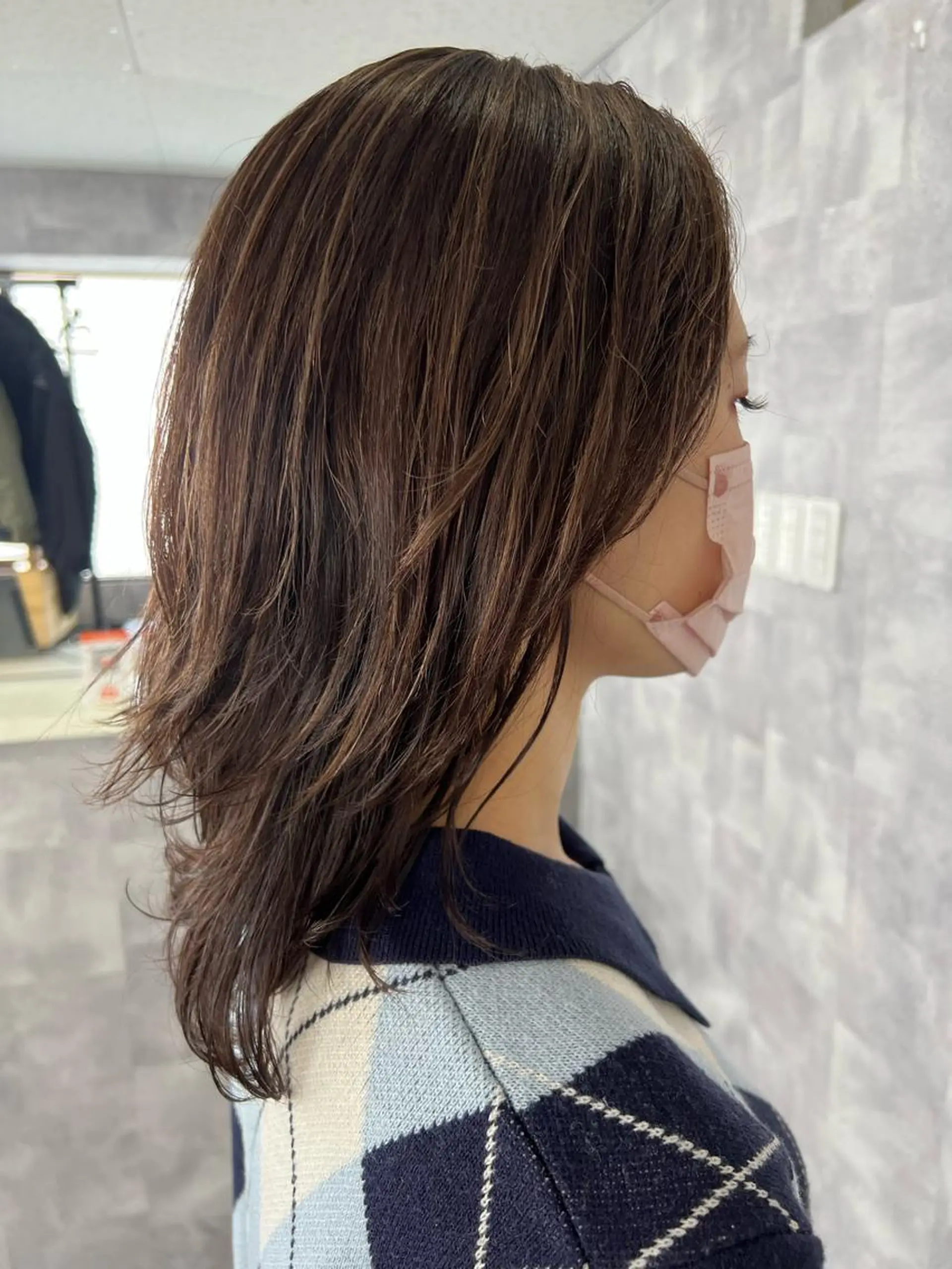 ミディアム 岡田 麗華のヘアスタイル