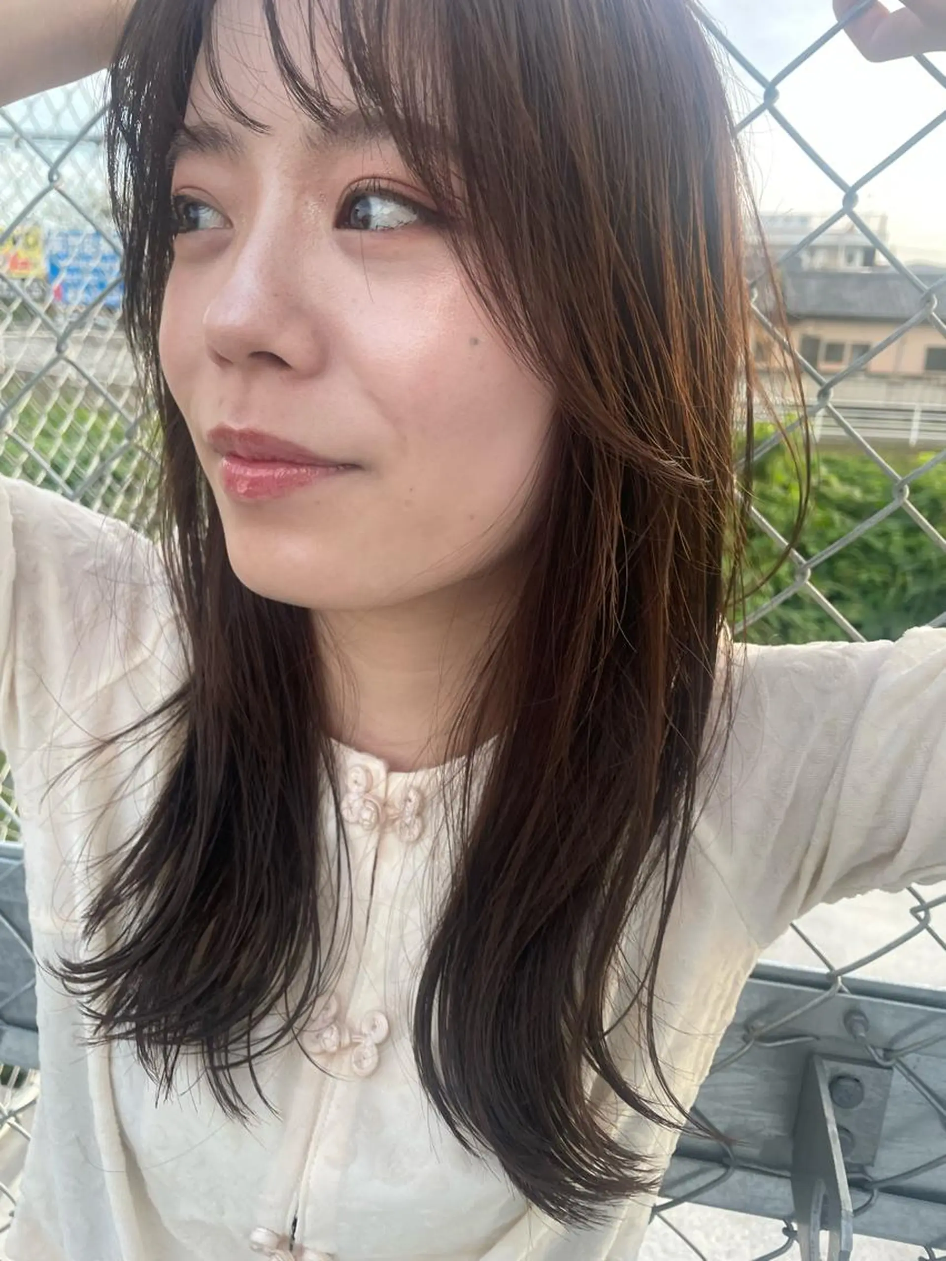 セミロング カラー 遠藤 愛莉のヘアスタイル