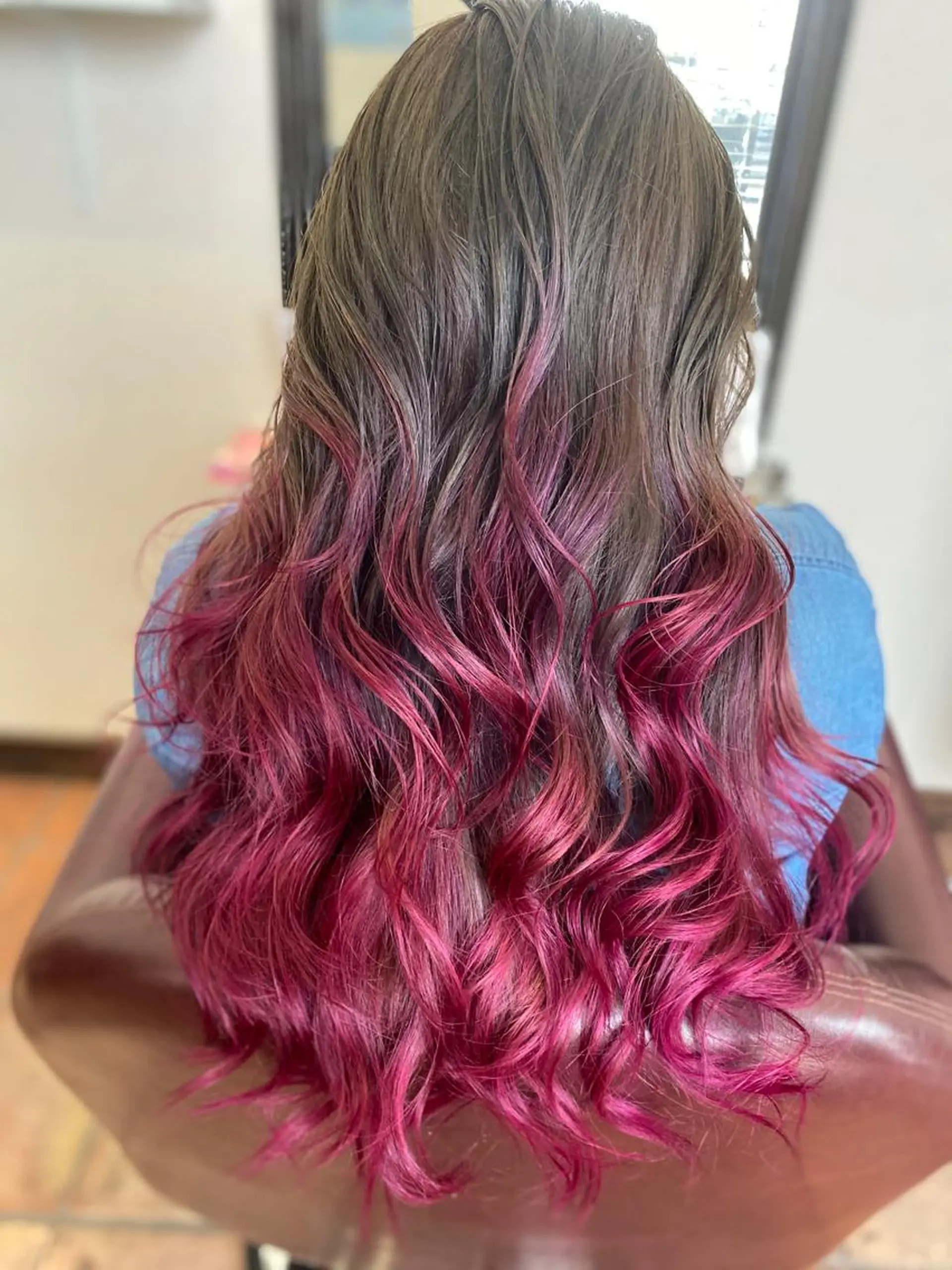 ロング トリートメント ヘアカラー Style Tのヘアスタイル