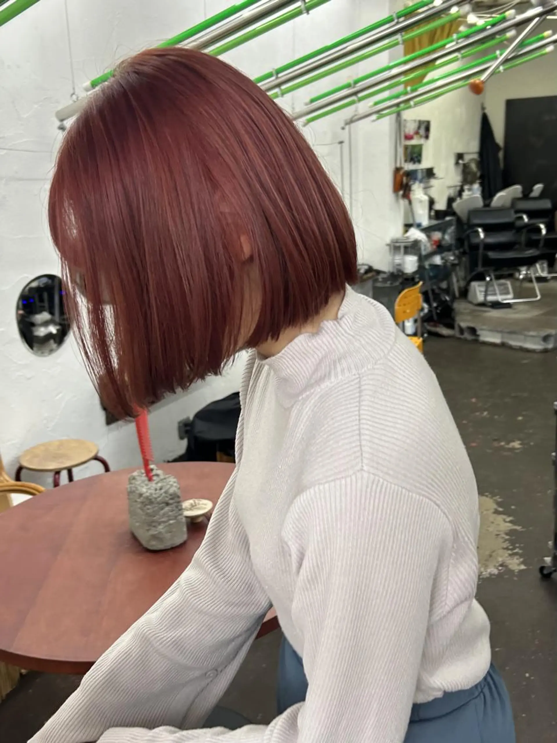 ミディアム qiie ワンカラー ダブルカラーのヘアスタイル