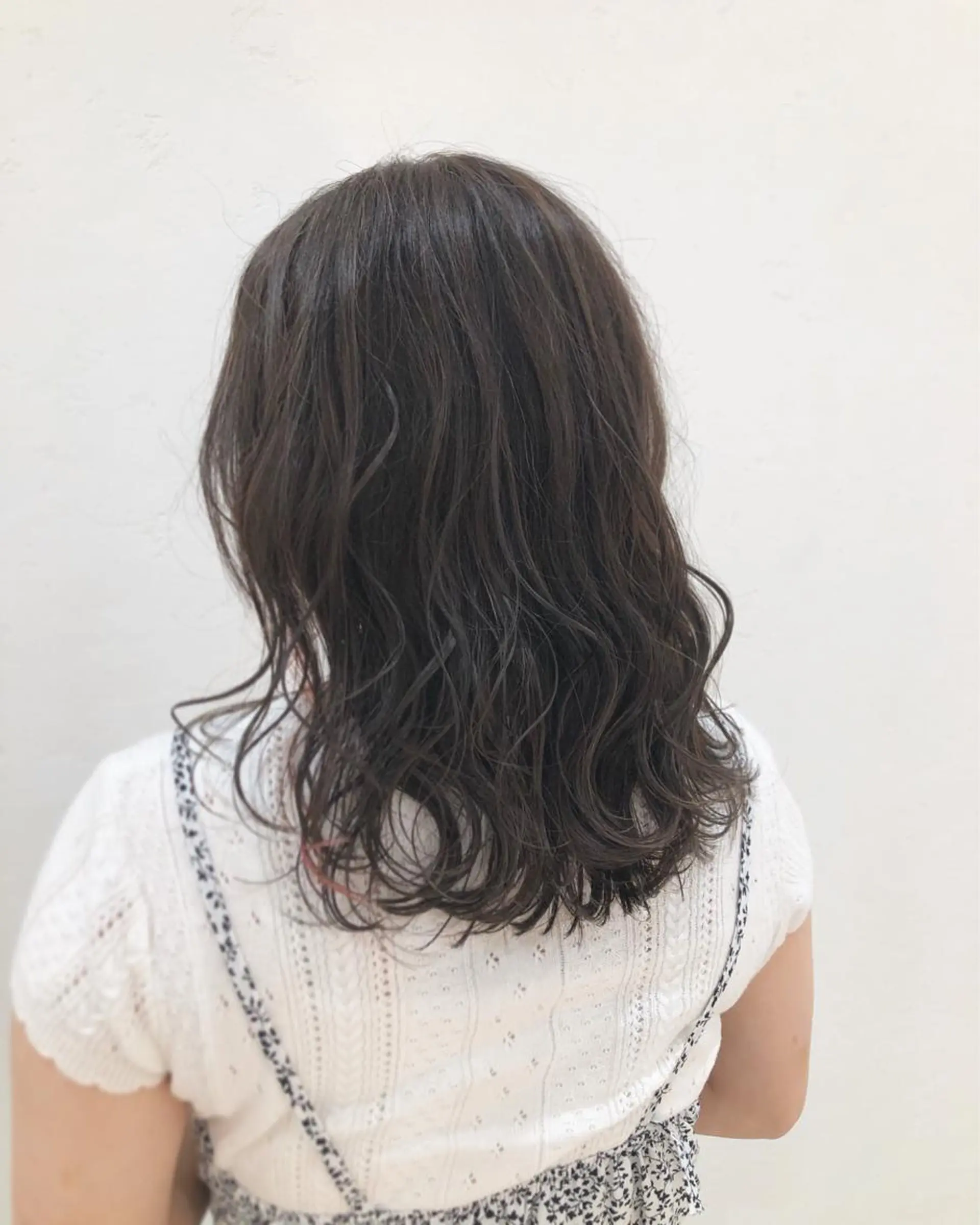 セミロング カラー グレージュ ハイライトカラー ハイライト ニュアンスカラー🫧 加納のヘアスタイル