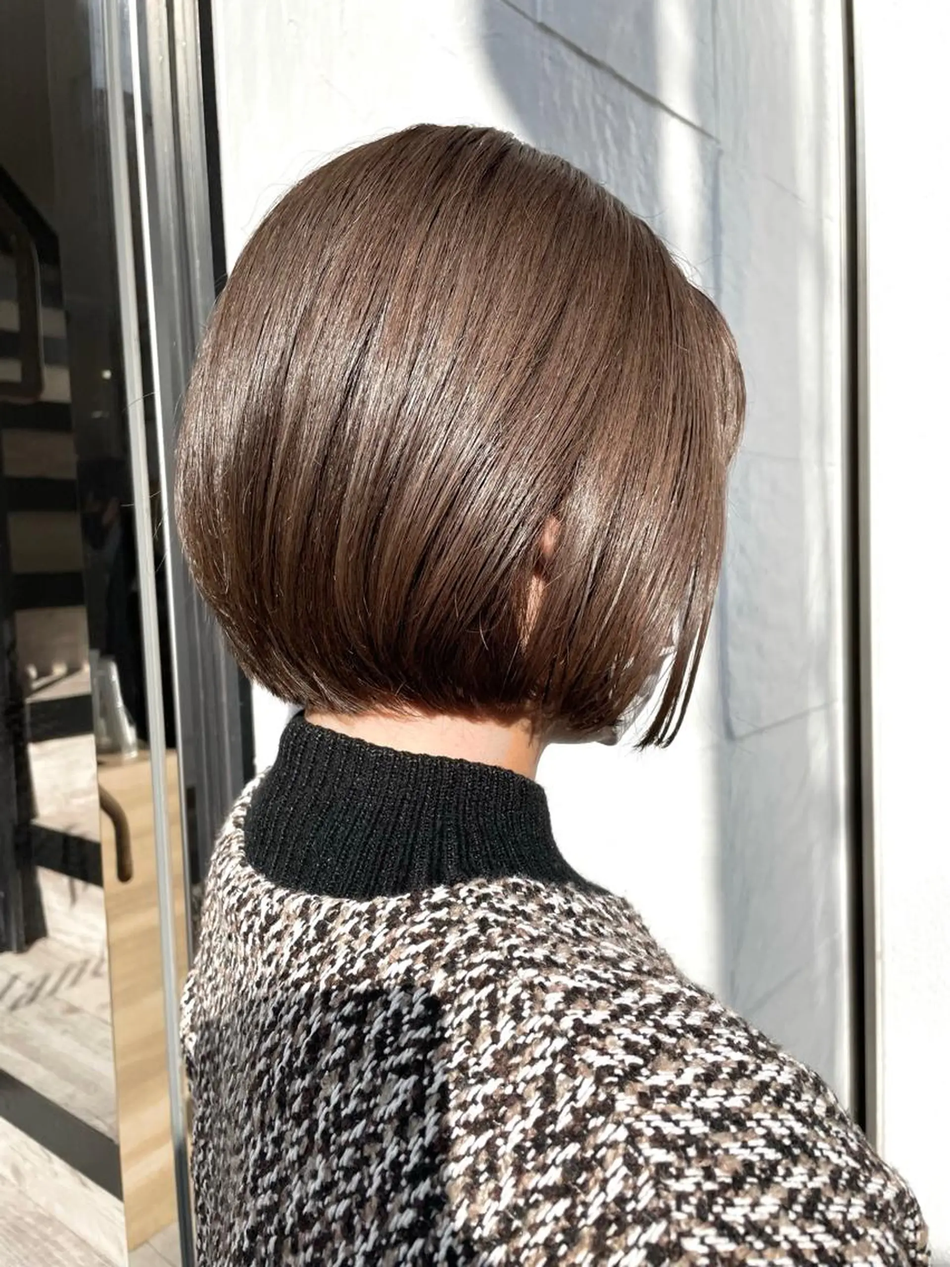 ショート カラー ブリーチ グレージュ 高尾亮輔/ ボブ特化美容師のヘアスタイル