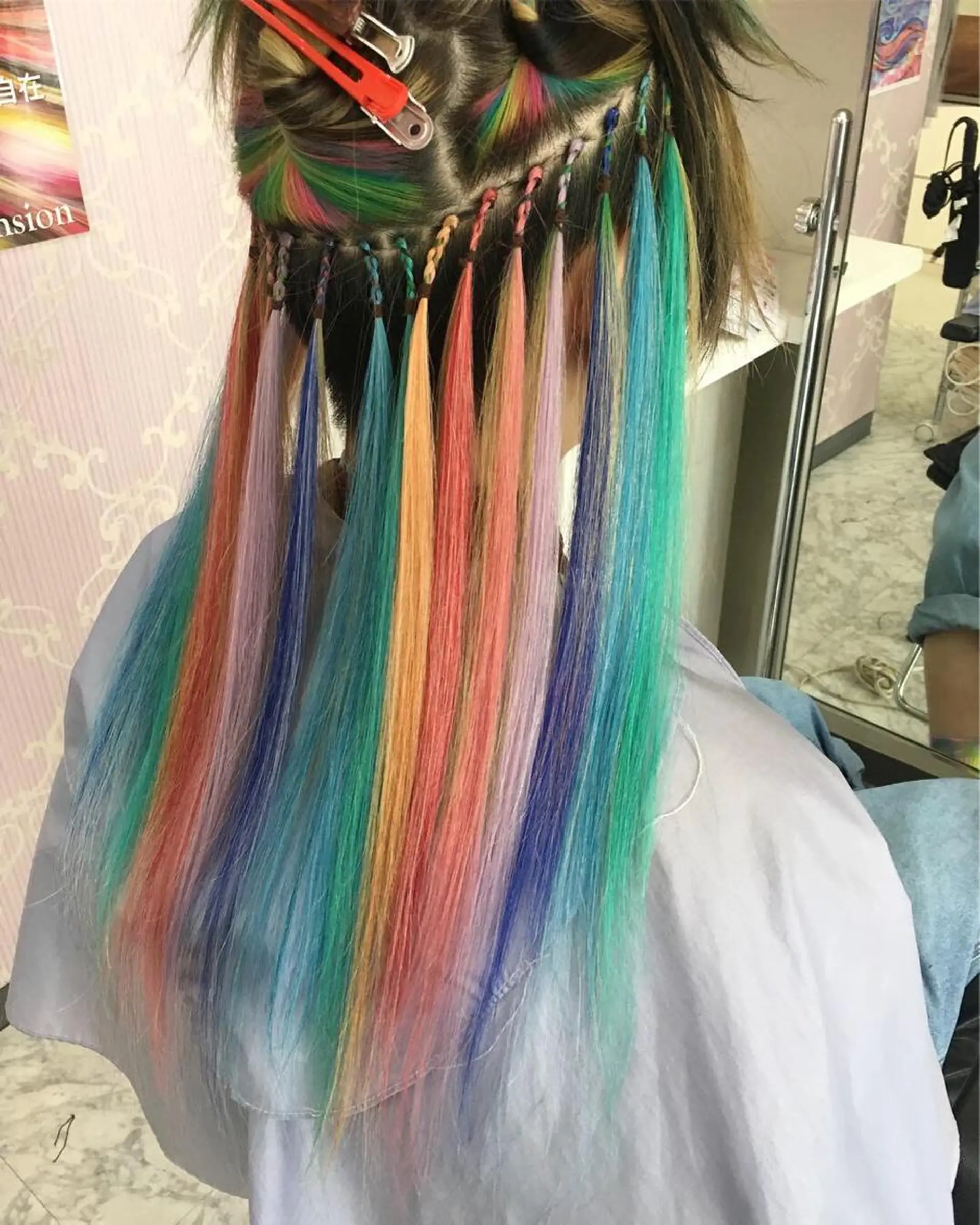 ロング カラー エクステ 毛穴改善/脱毛 ネイル　川上久仁子のエステ・リラクイメージ