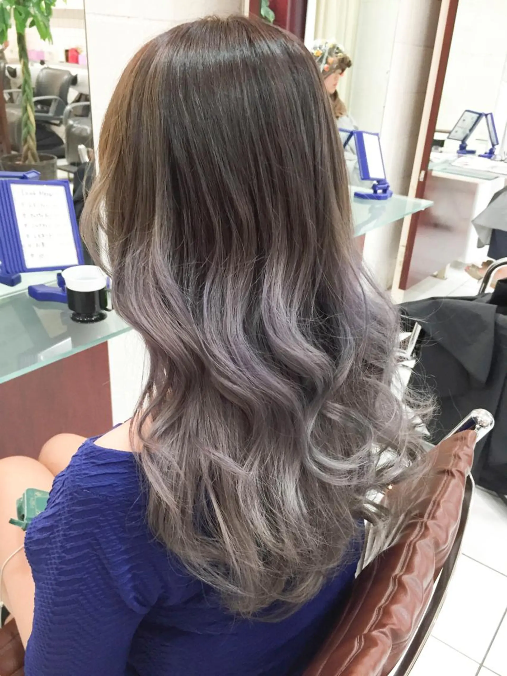 ミディアム カラー グラデーションカラー グレージュ モテ髪透明感❤️ デイズヘアカラーのヘアスタイル