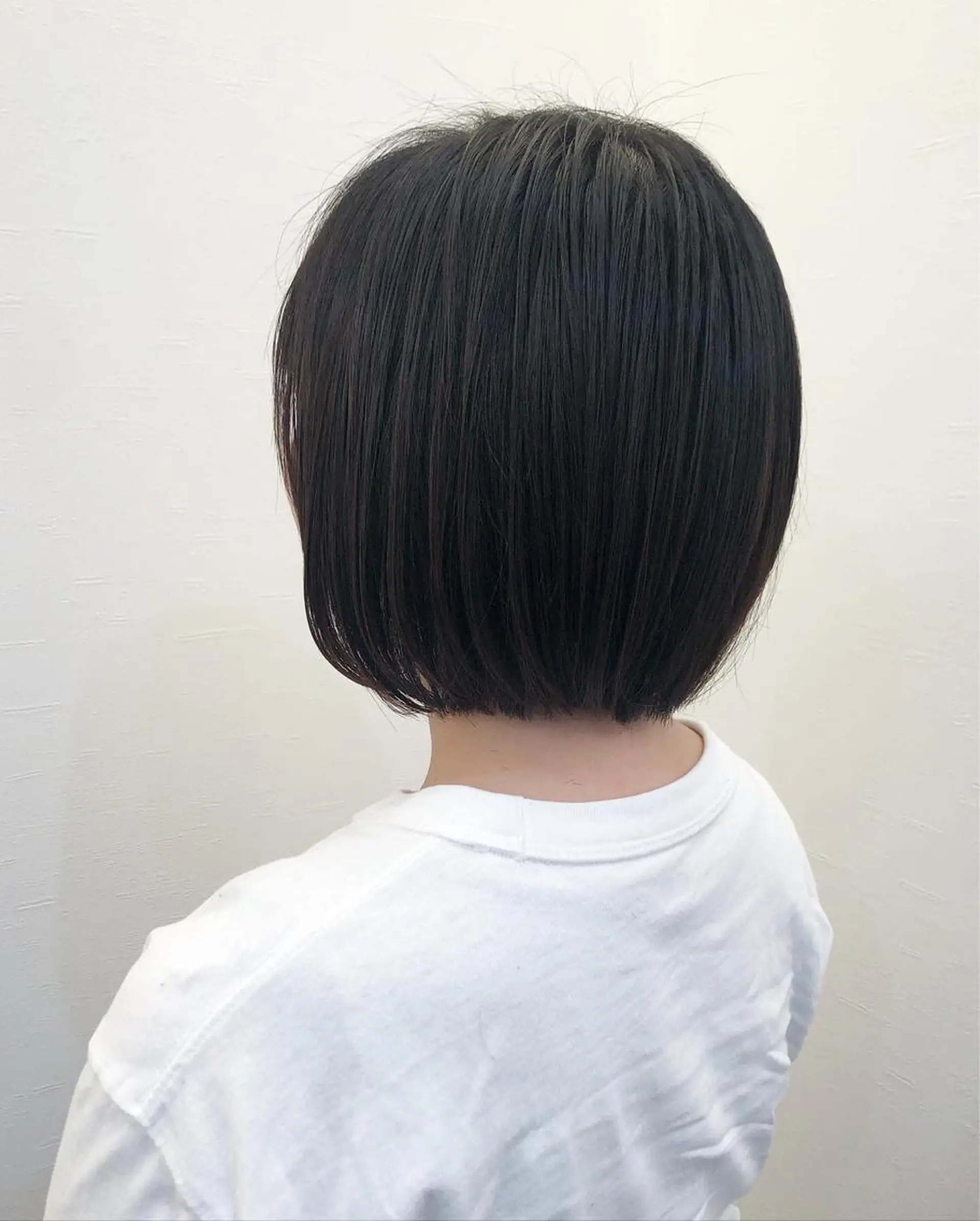 ショート ツノガイ エリのヘアスタイル