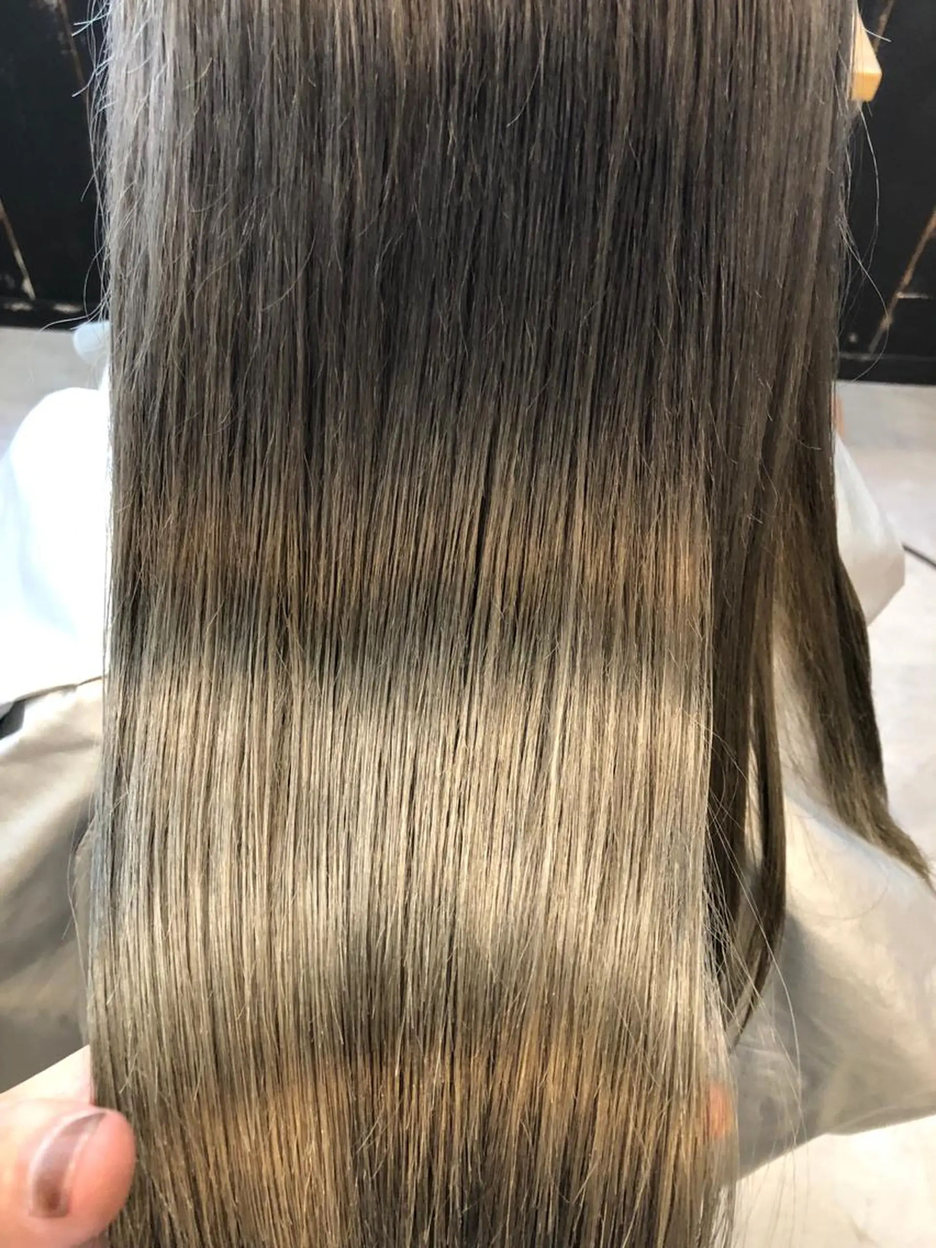 ロング カラー ブリーチ イルミナカラー トリートメント 綺麗な髪質にしたい方 限定🌈清水　祥のヘアスタイル