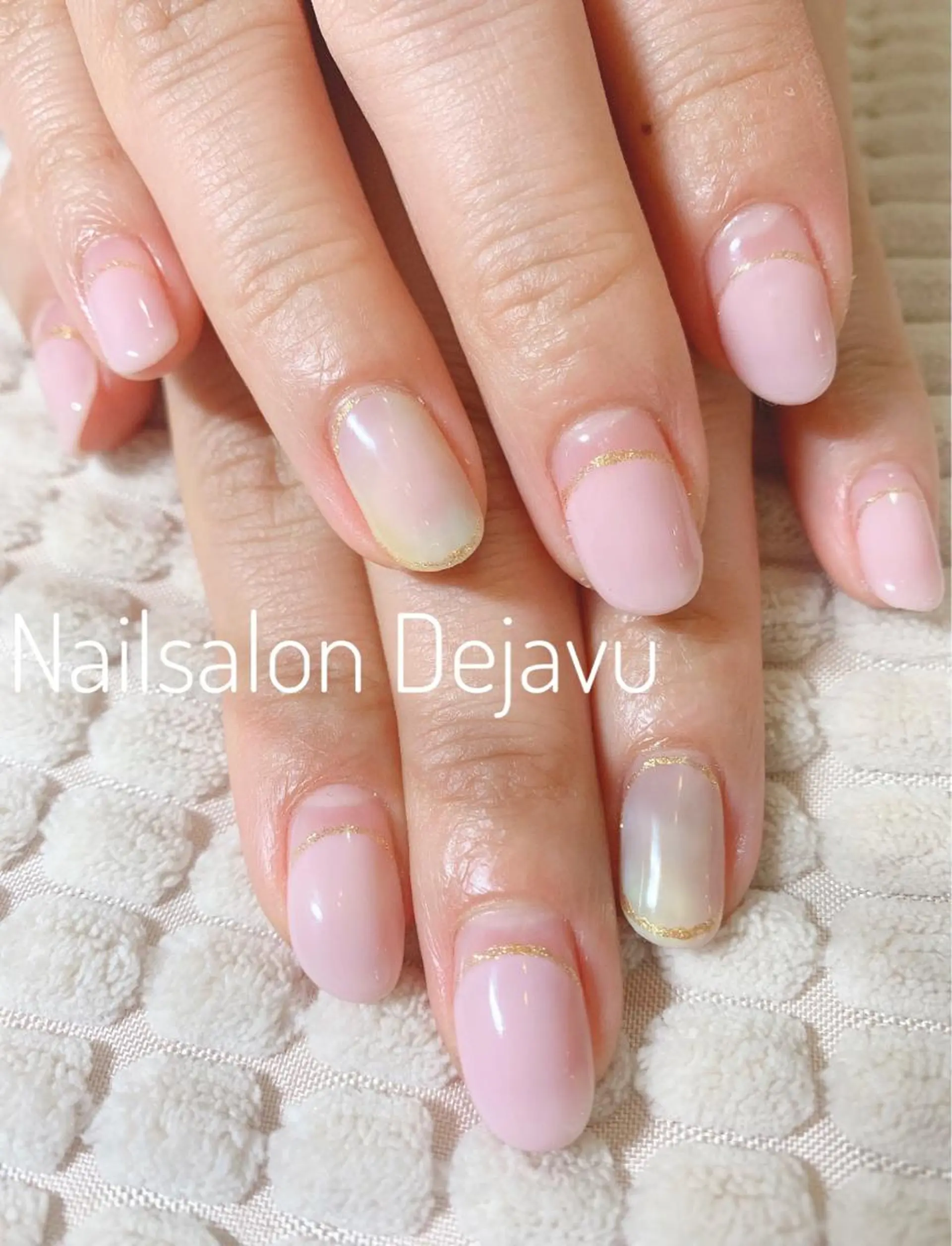 ネイル アートネイル フレンチネイル ラメ(グリッター) ワンカラーネイル Nail salon Dejavu 🌿のネイルデザイン