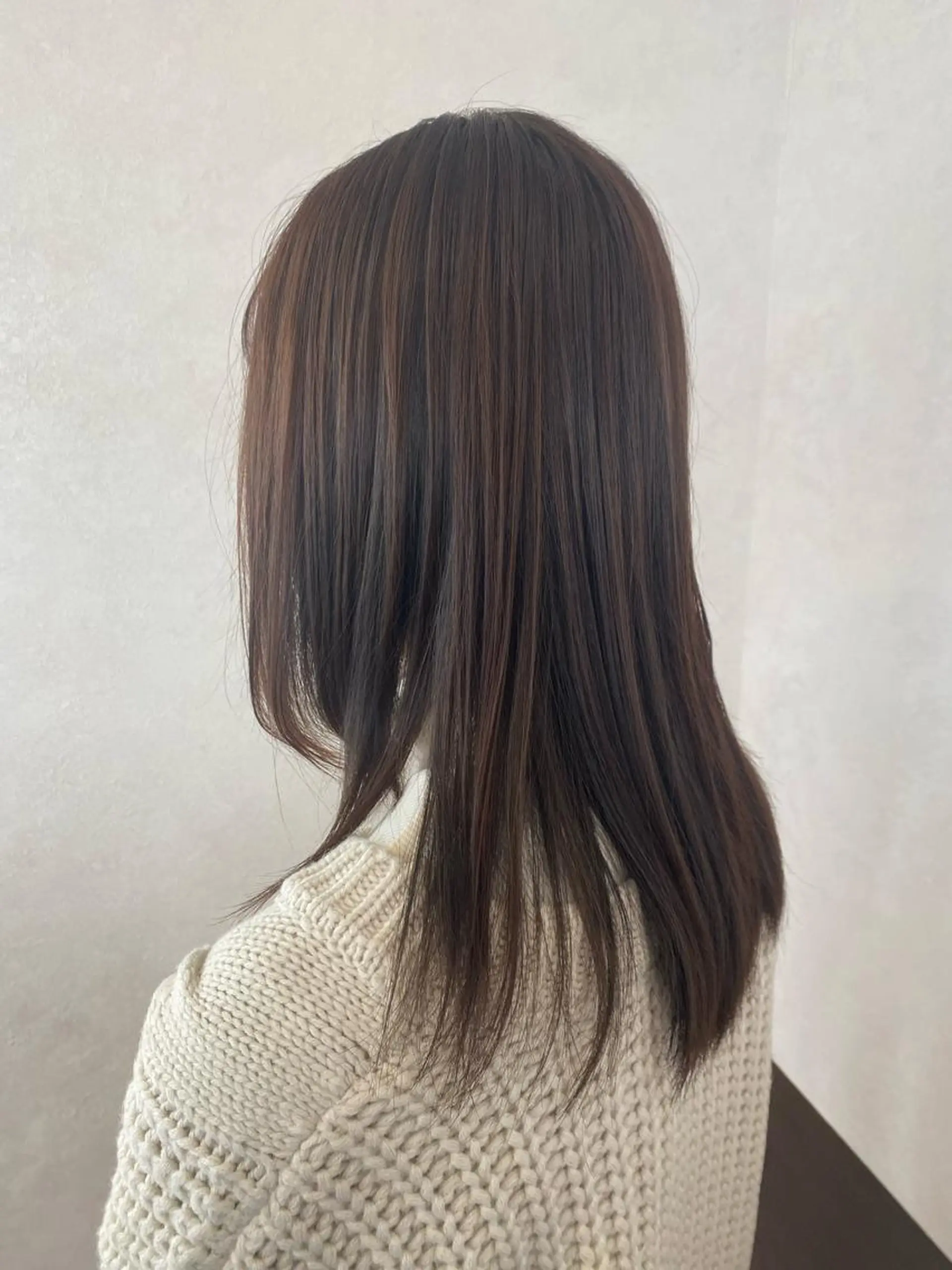 ミディアム カット ヘアカラー 【EARTH】 玉井もえのヘアスタイル