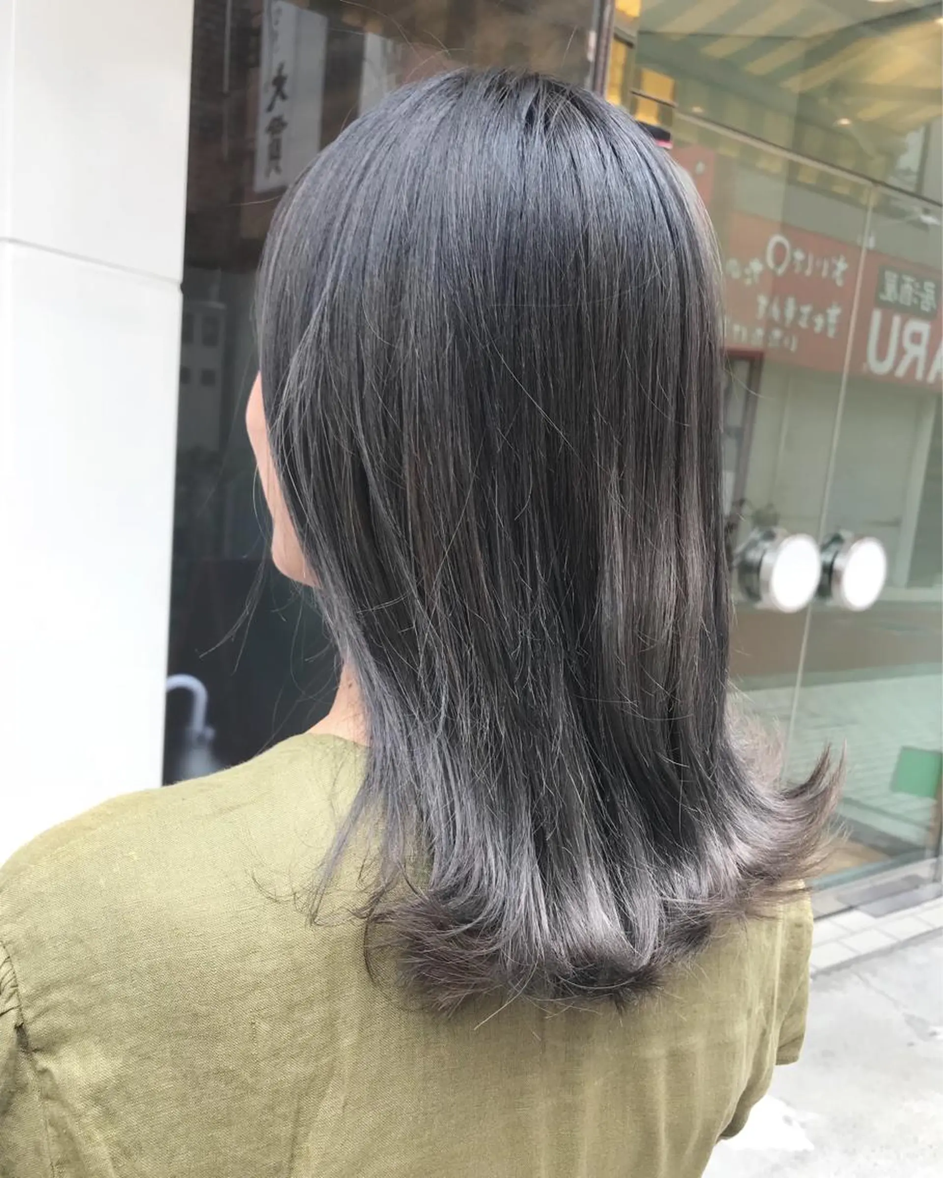 ミディアム カラー uru" すずきさゆりのヘアスタイル