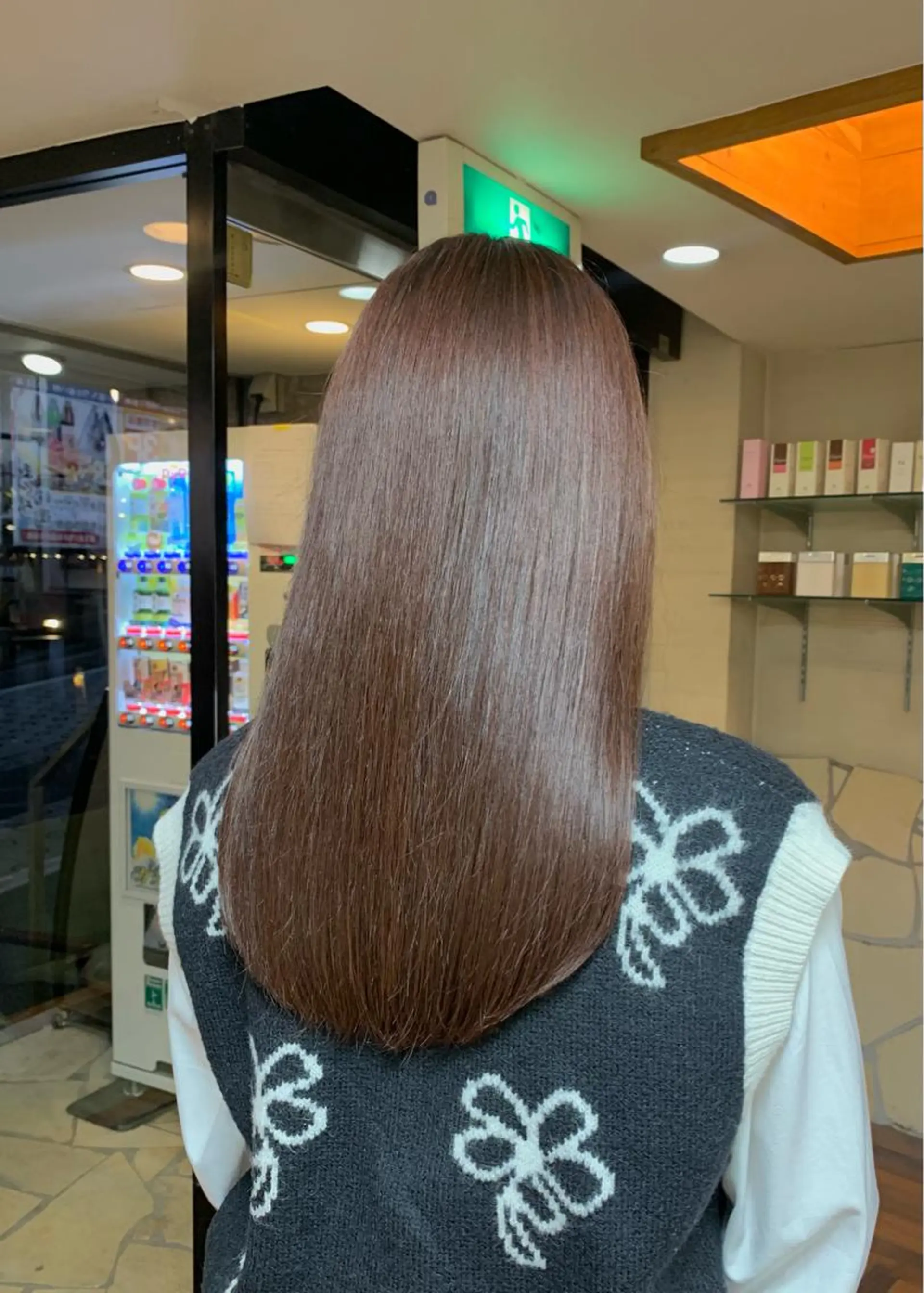 セミロング カラー ベージュカラー ブリーチ ブリーチなしカラー ピンクカラー ピンクベージュ ヘアカラー トリートメント 矢野 晃平のヘアスタイル