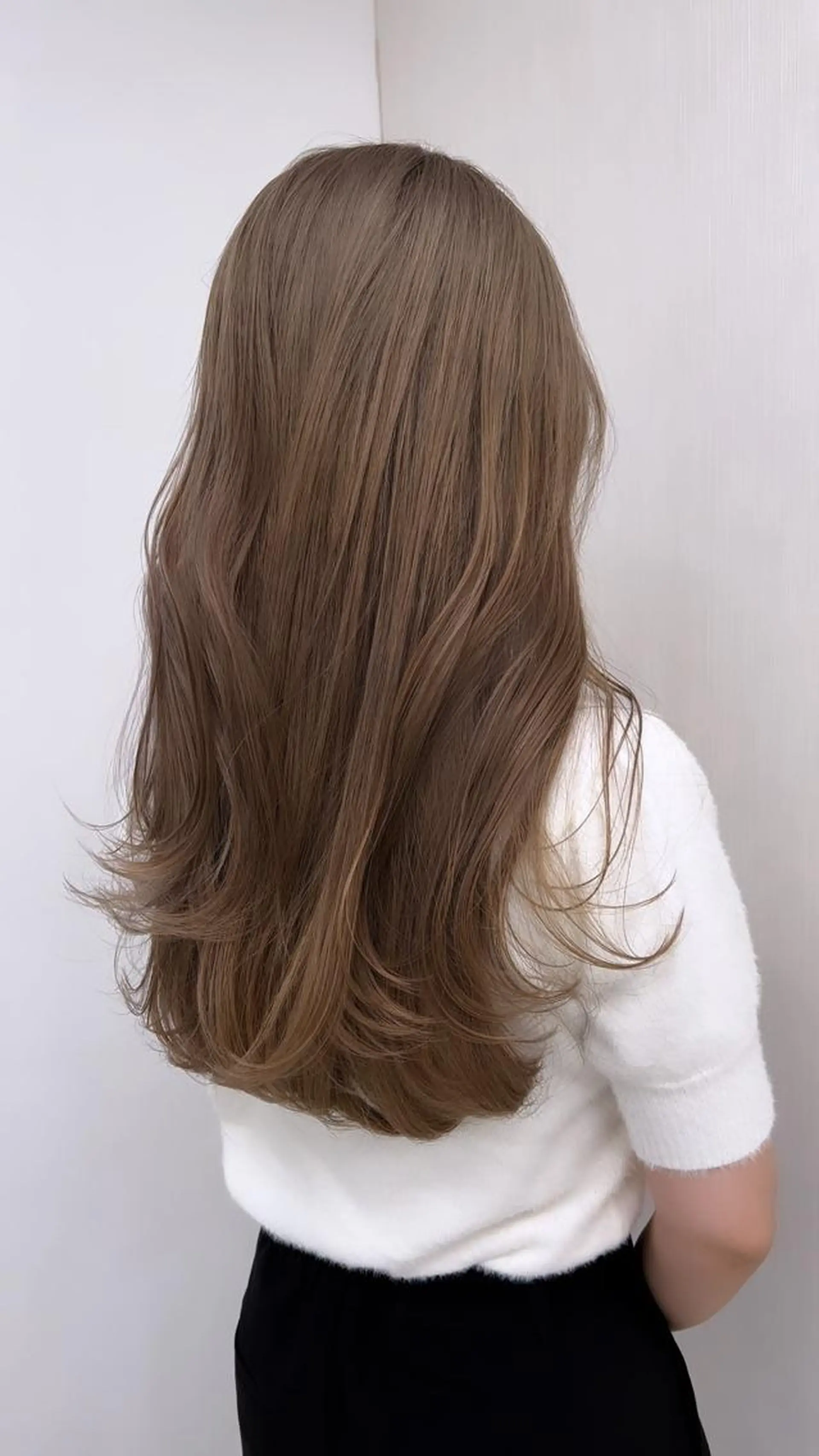 ロング カラー ベージュカラー ミチオノザワヘアサロン所属・鷲嶺 風太朗のヘアスタイル