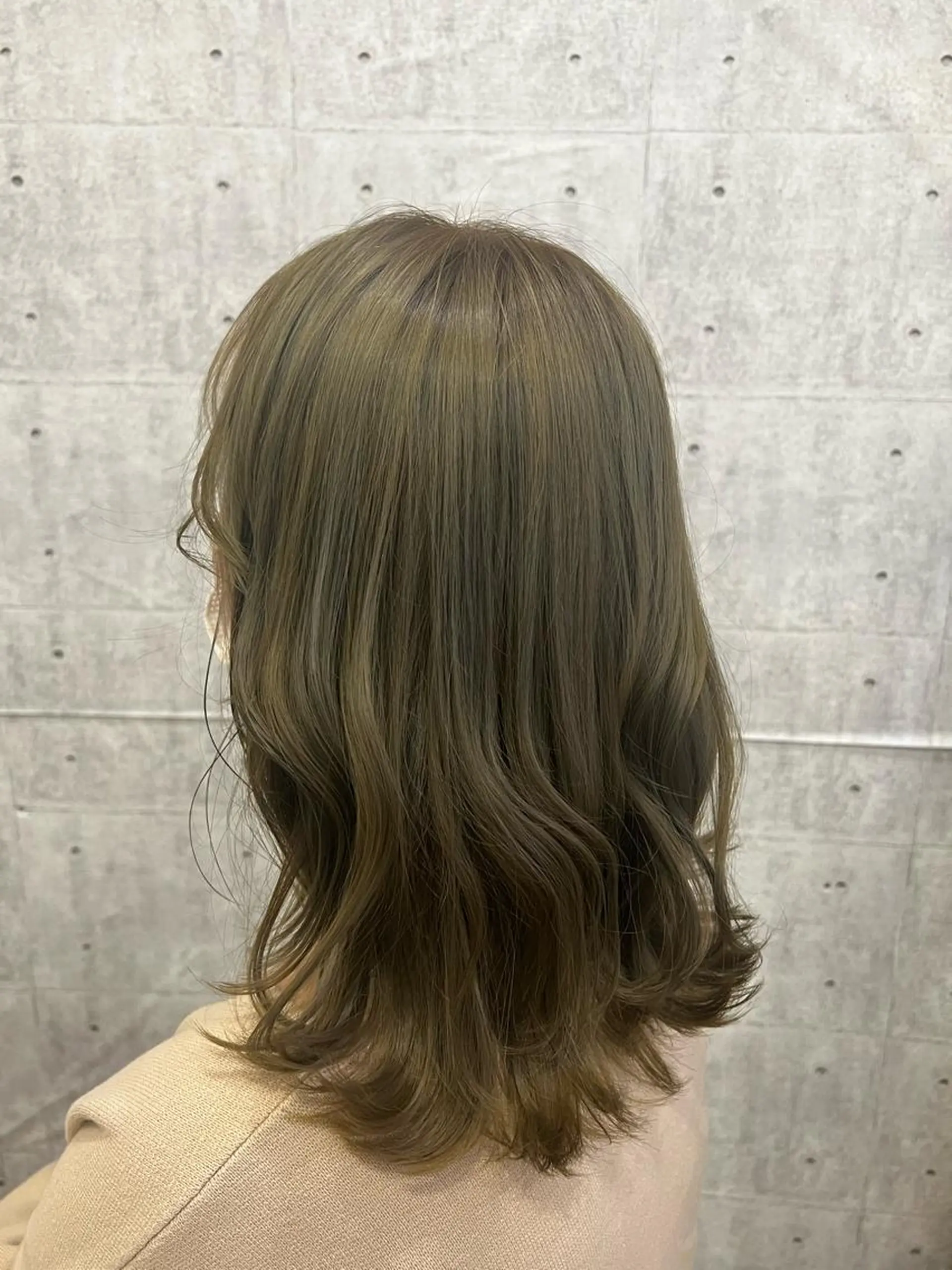 セミロング カラー ベージュカラー akari/髪質改善 /ブリーチ/名古屋のヘアスタイル