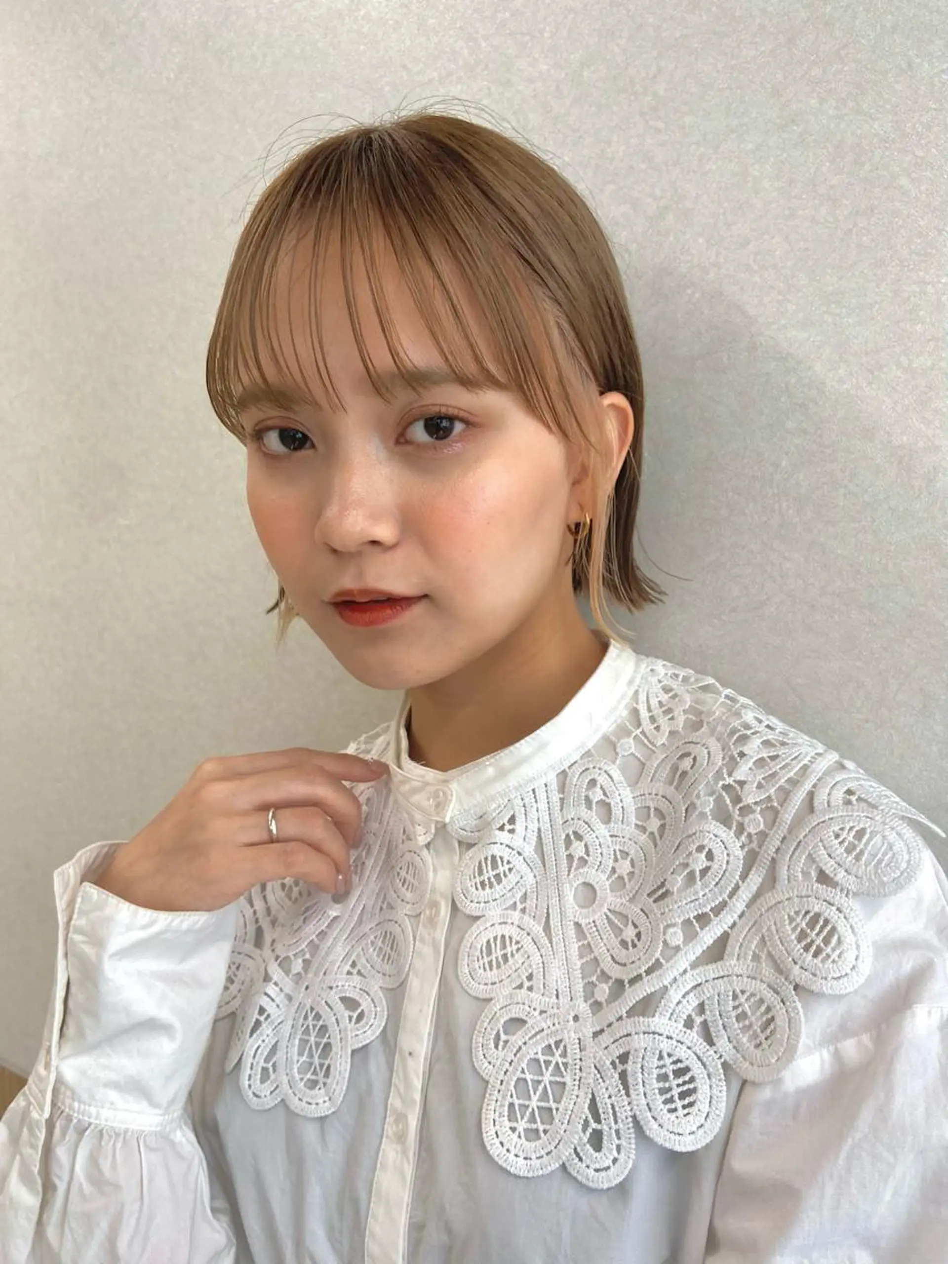 ショート カラー ヘアアレンジ ボブ 外ハネヘア 小林 叶佳のヘアスタイル