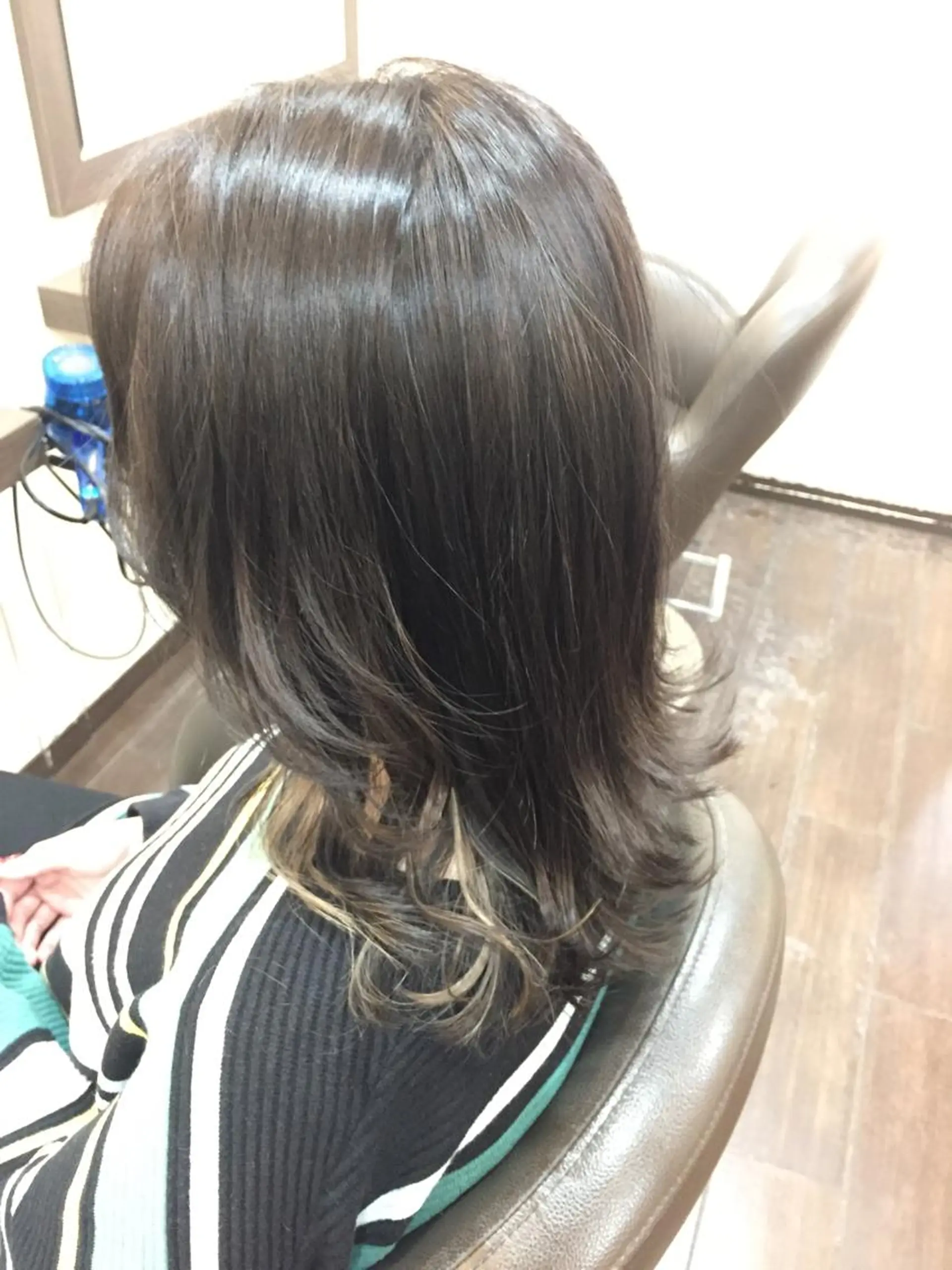 ミディアム カラー パーマ ダークグレー ダークグレージュ グレージュ イルミナカラー インナーカラー 高橋 隆一のヘアスタイル