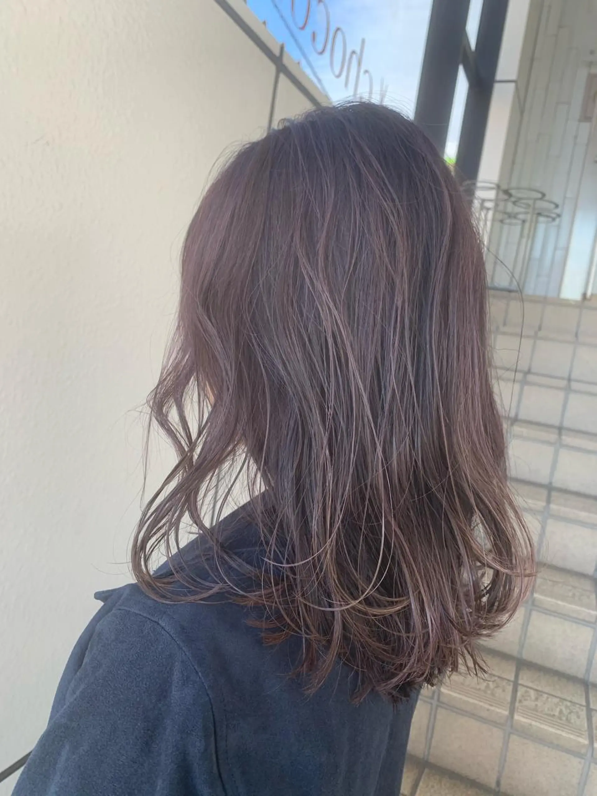 ロング アッシュ ハイライト 齋藤 尋真のヘアスタイル