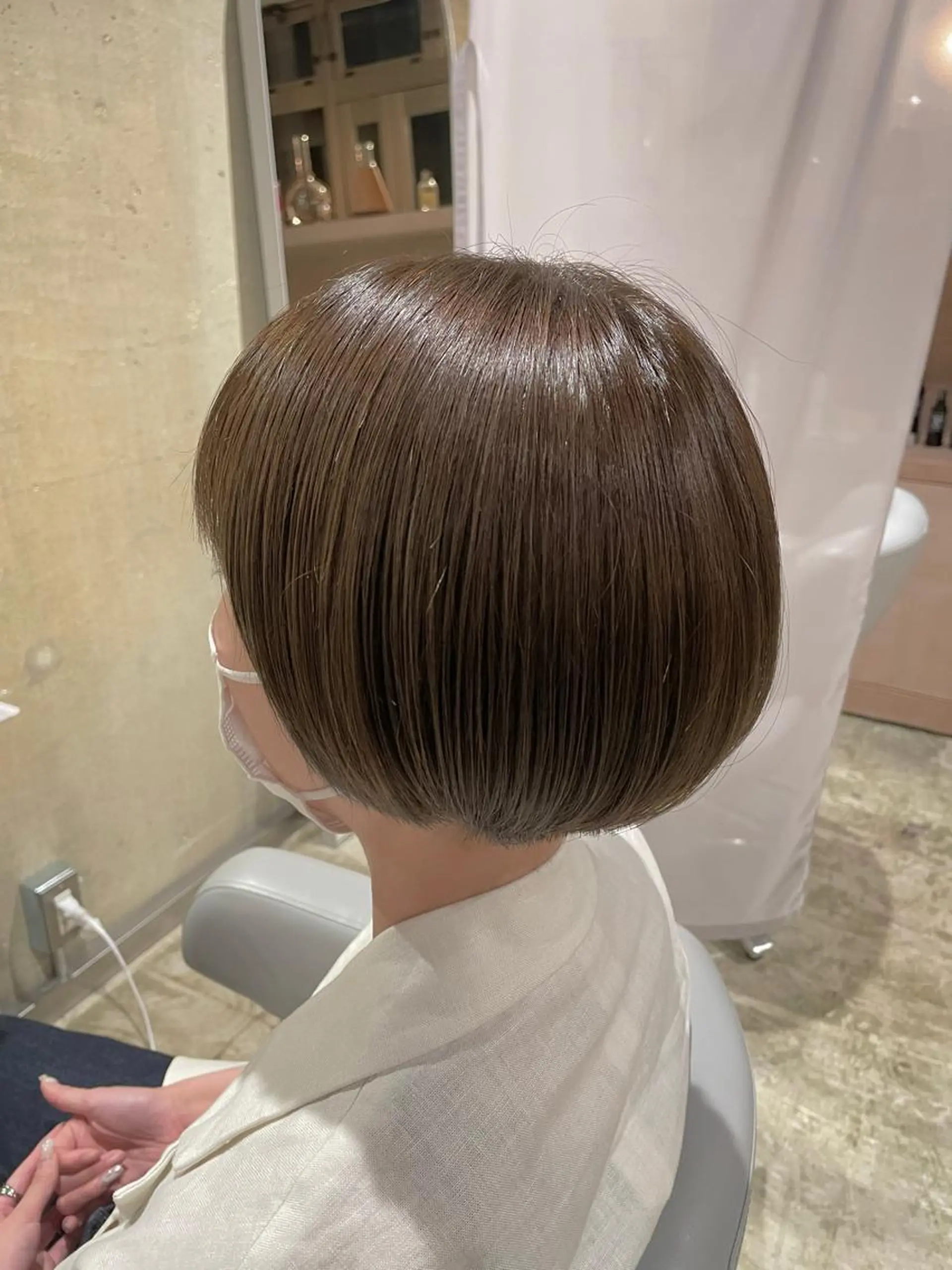 ショート カラー ベージュカラー オリーブベージュ 韓国ボブ👩🇰🇷 小野絢未のヘアスタイル