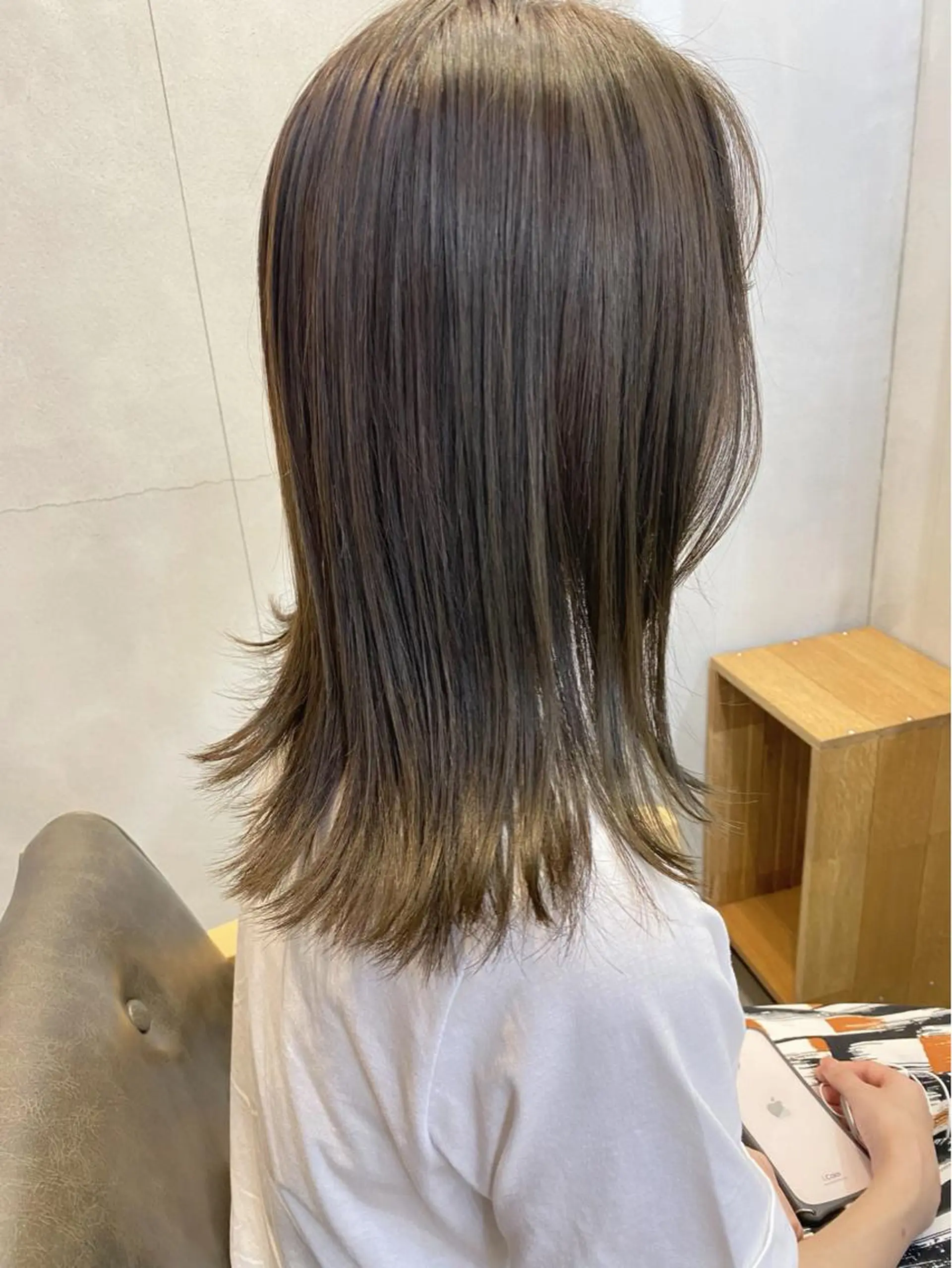 ミディアム カラー ブルーカラー conne& ririのヘアスタイル